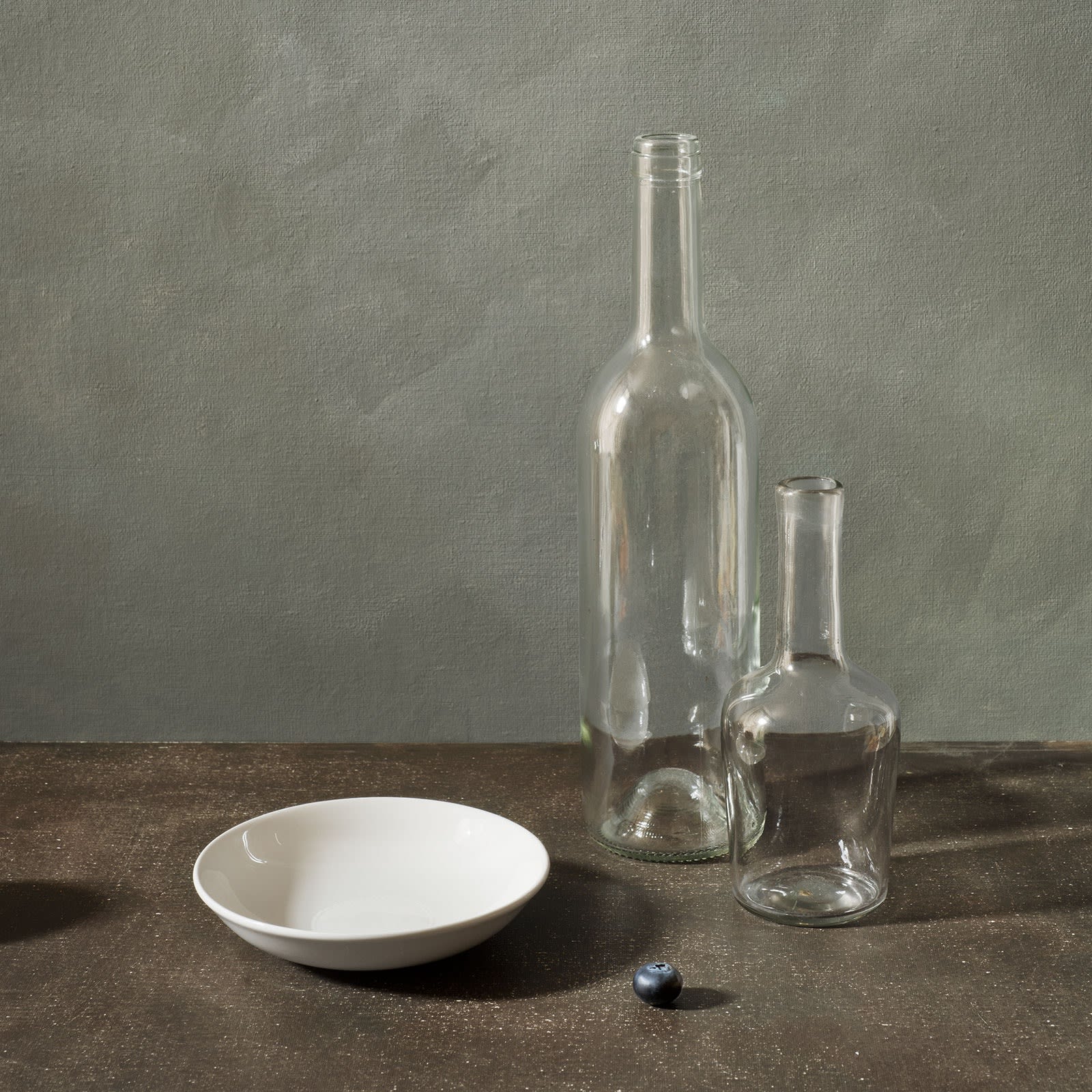 Thierry Genay, Myrtille et assiette, 2017
