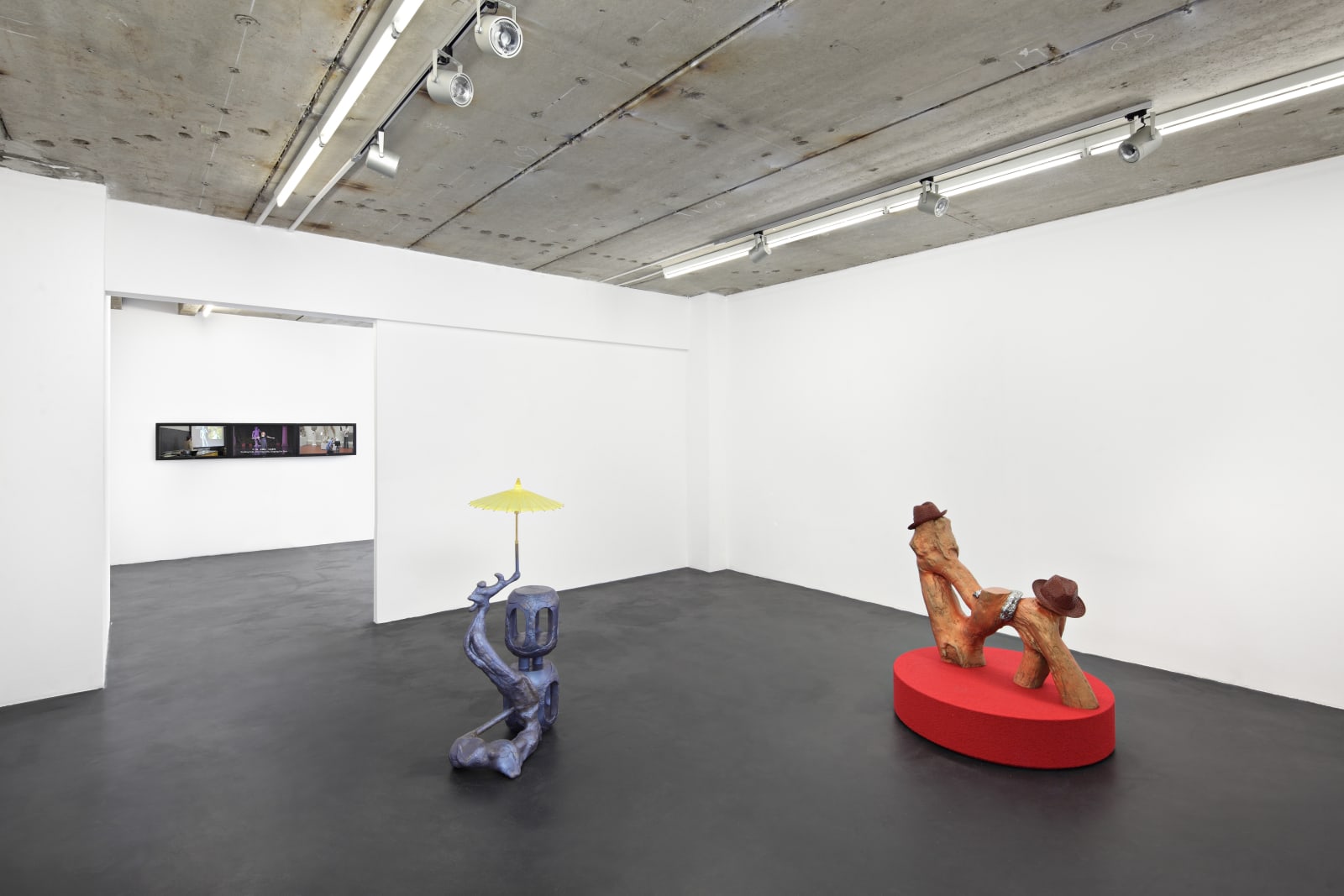 GUAN XIAO exhibition view, Something Happened Like Never Happened, Kraupa-Tuskany Zeidler, Berlin, 2014