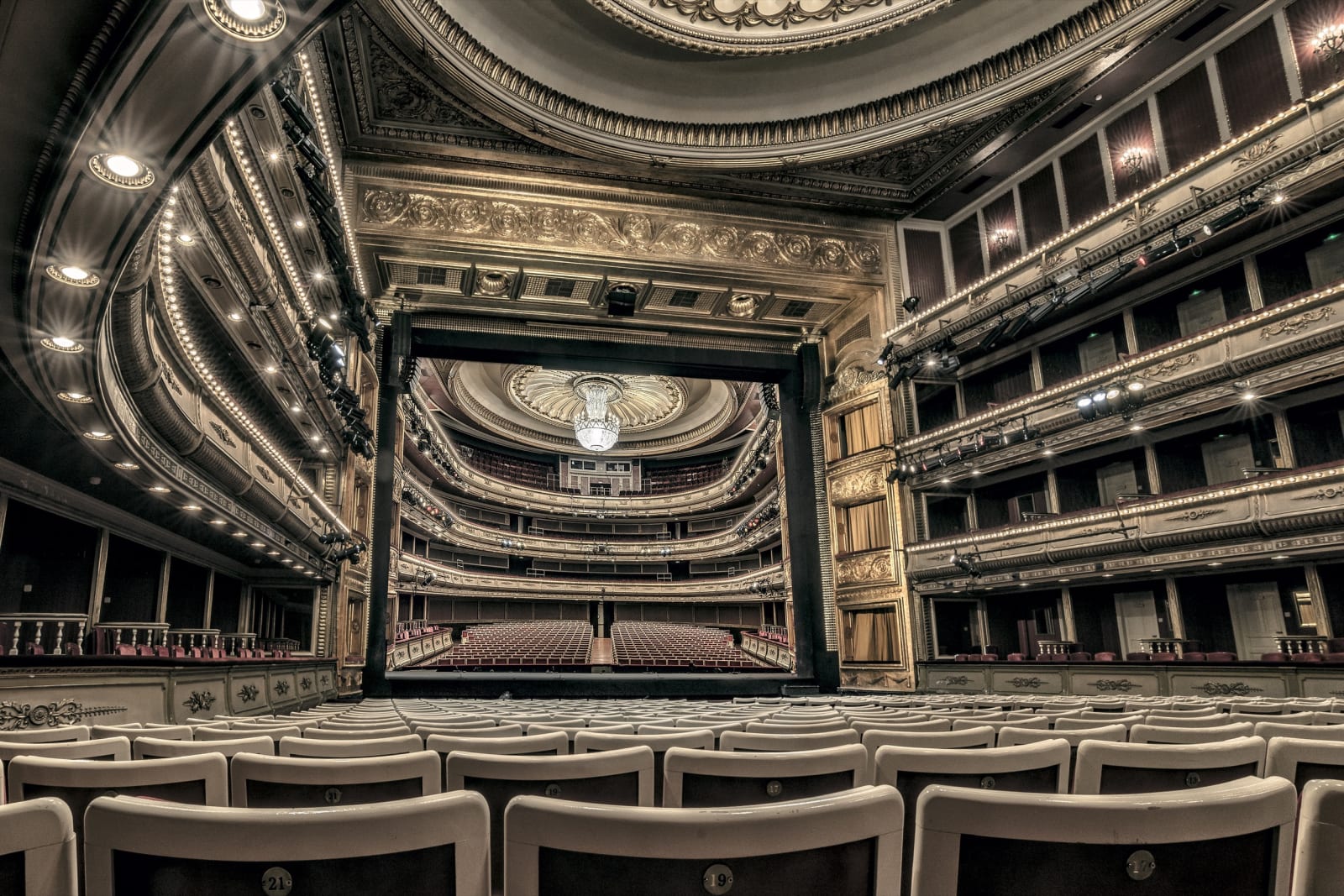 Jesús Chamizo, Theater 5, 2019