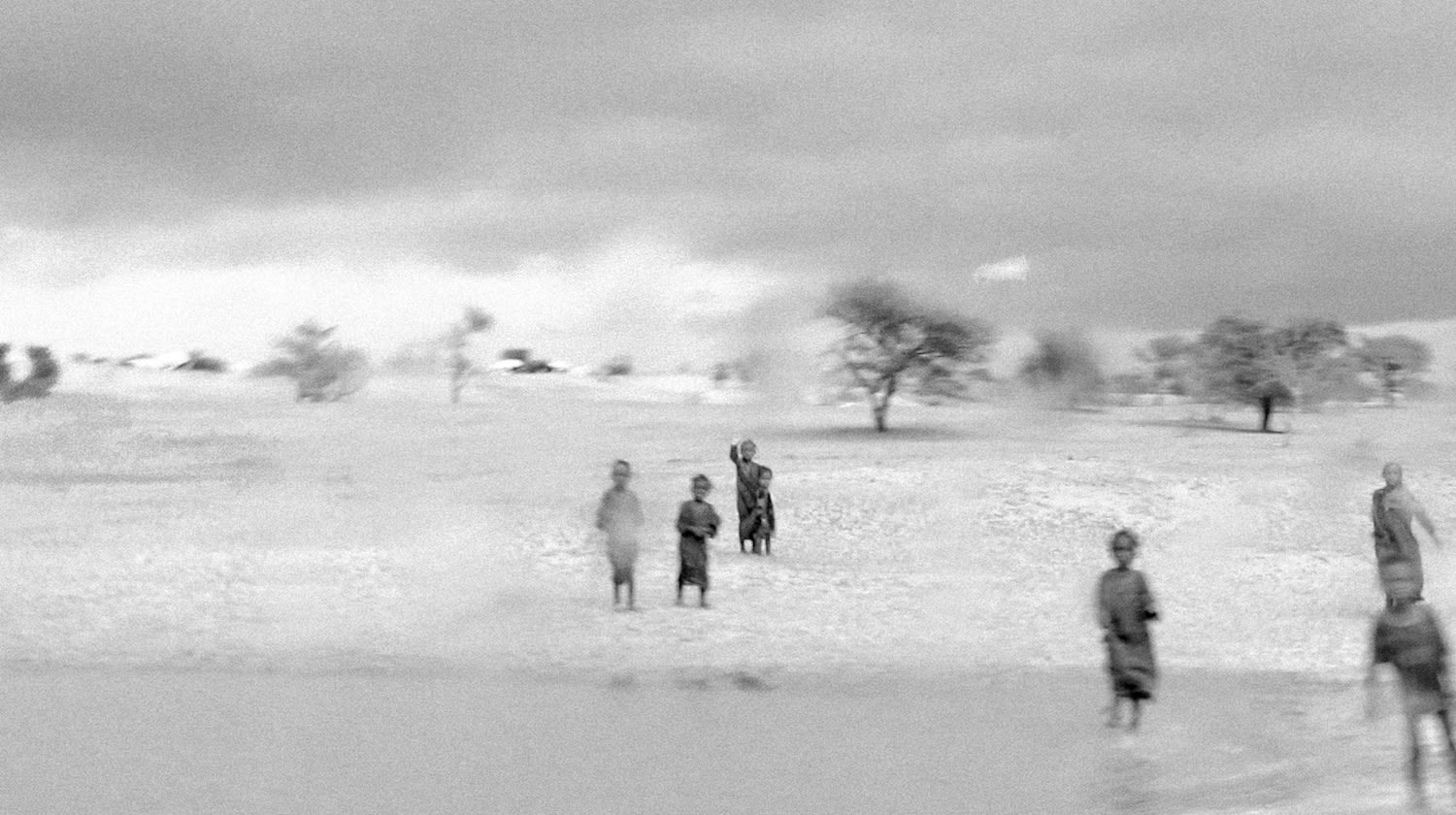 Before the rains #1 下雨之前 #1 Archival prints on pvc,PVC 聚氯乙烯上典藏版印刷 9 cm x 32 cm