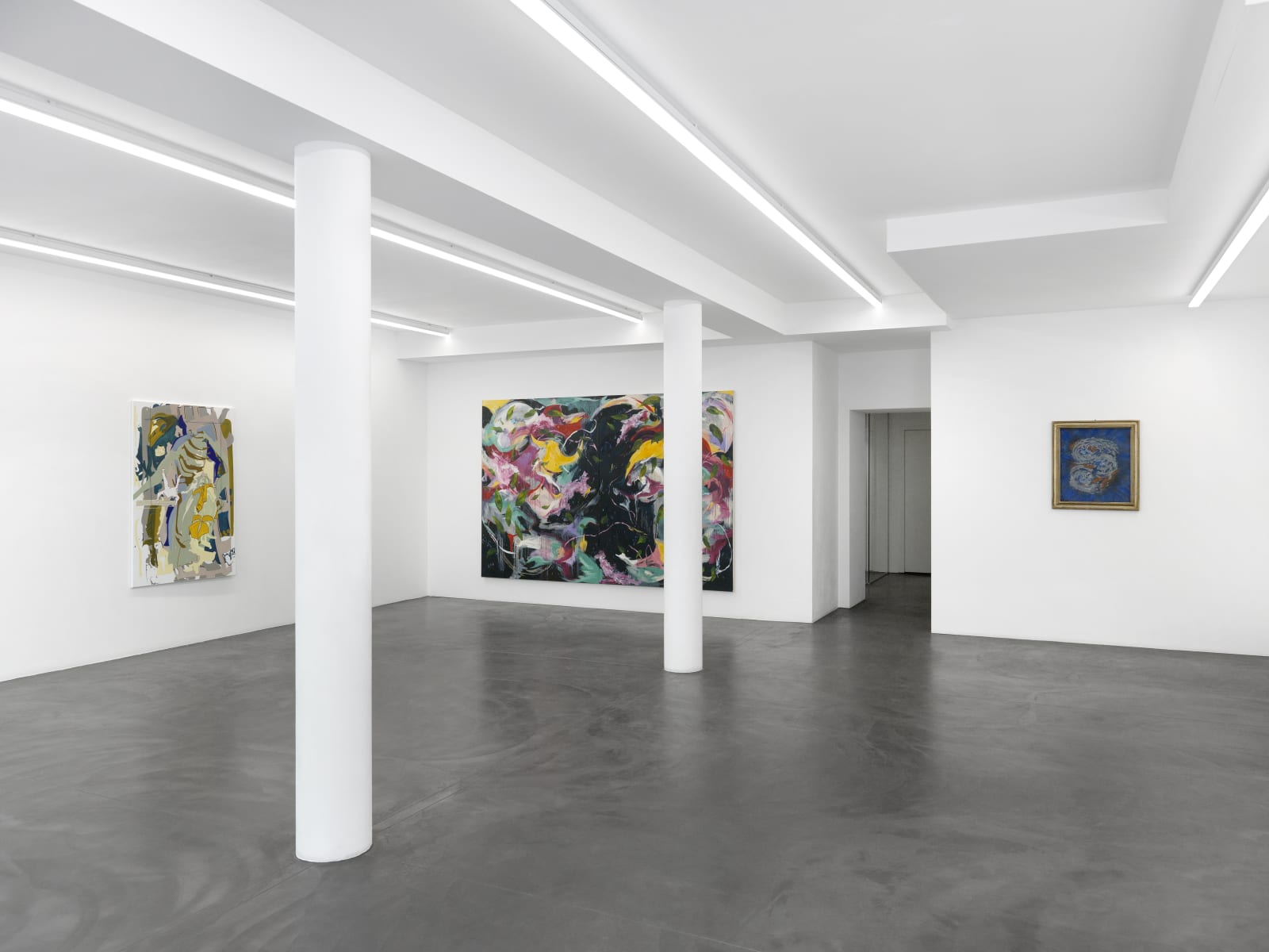 Installation view, Images: Ghost Painterly Abstraction, Galerie Maria Bernheim, Zurich, 2021