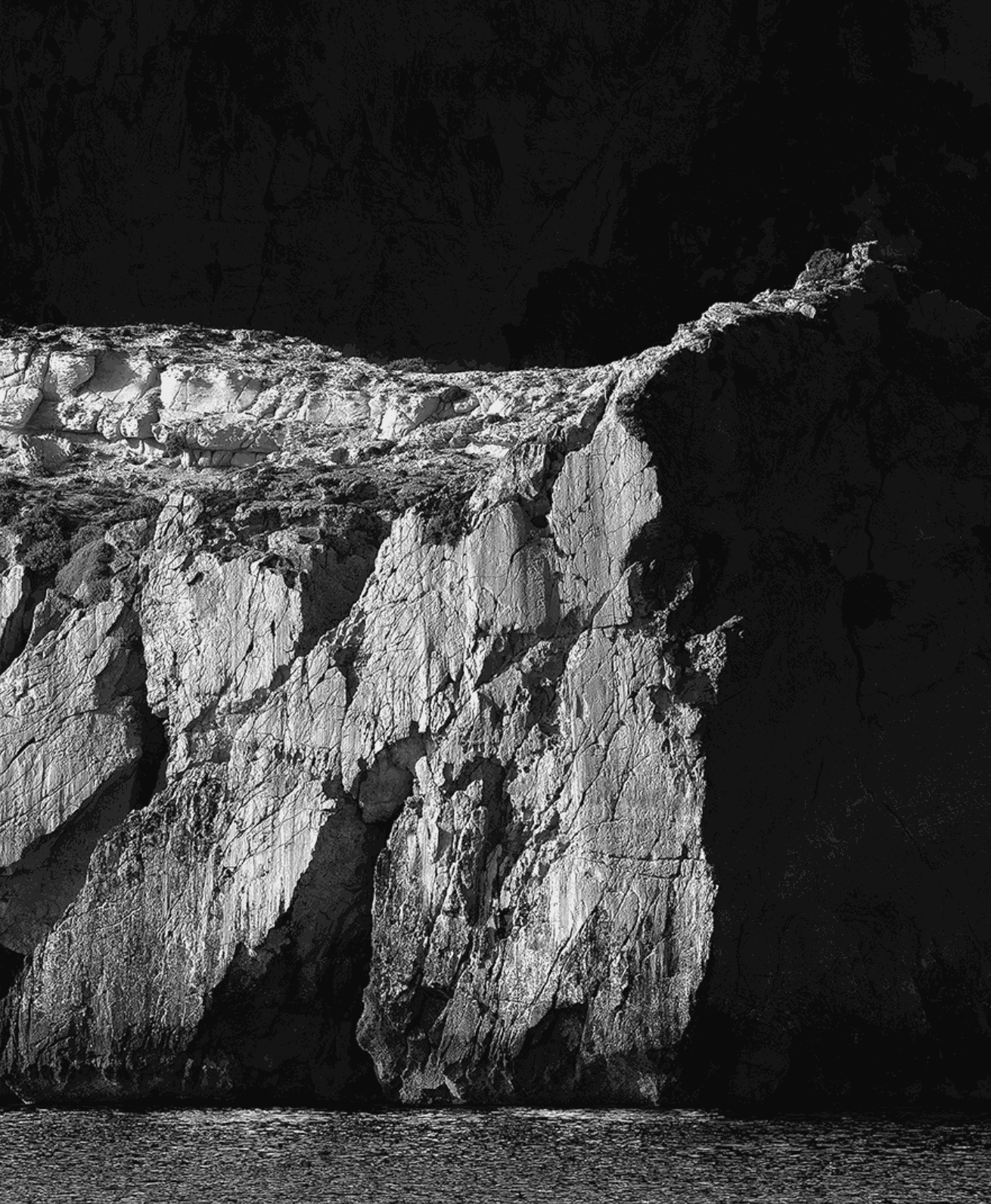 FRAGMENTED SCULPTURES of an Island Coast no.4, 2023