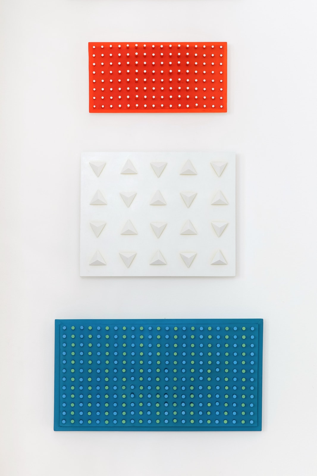 LUIS TOMASELLO, Objet plastique No. 1026, 2013