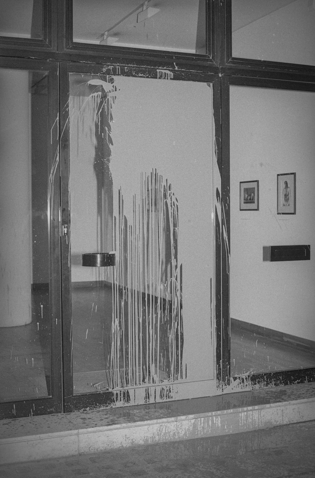GREY ORGANISATION, Set of 24 photographic prints, 1985