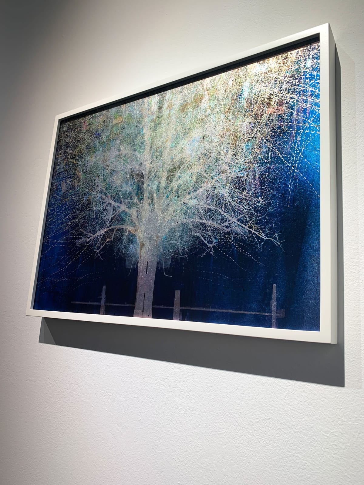 Valda Bailey, Blue Moon Rising (hand gild with White Gold), 2019