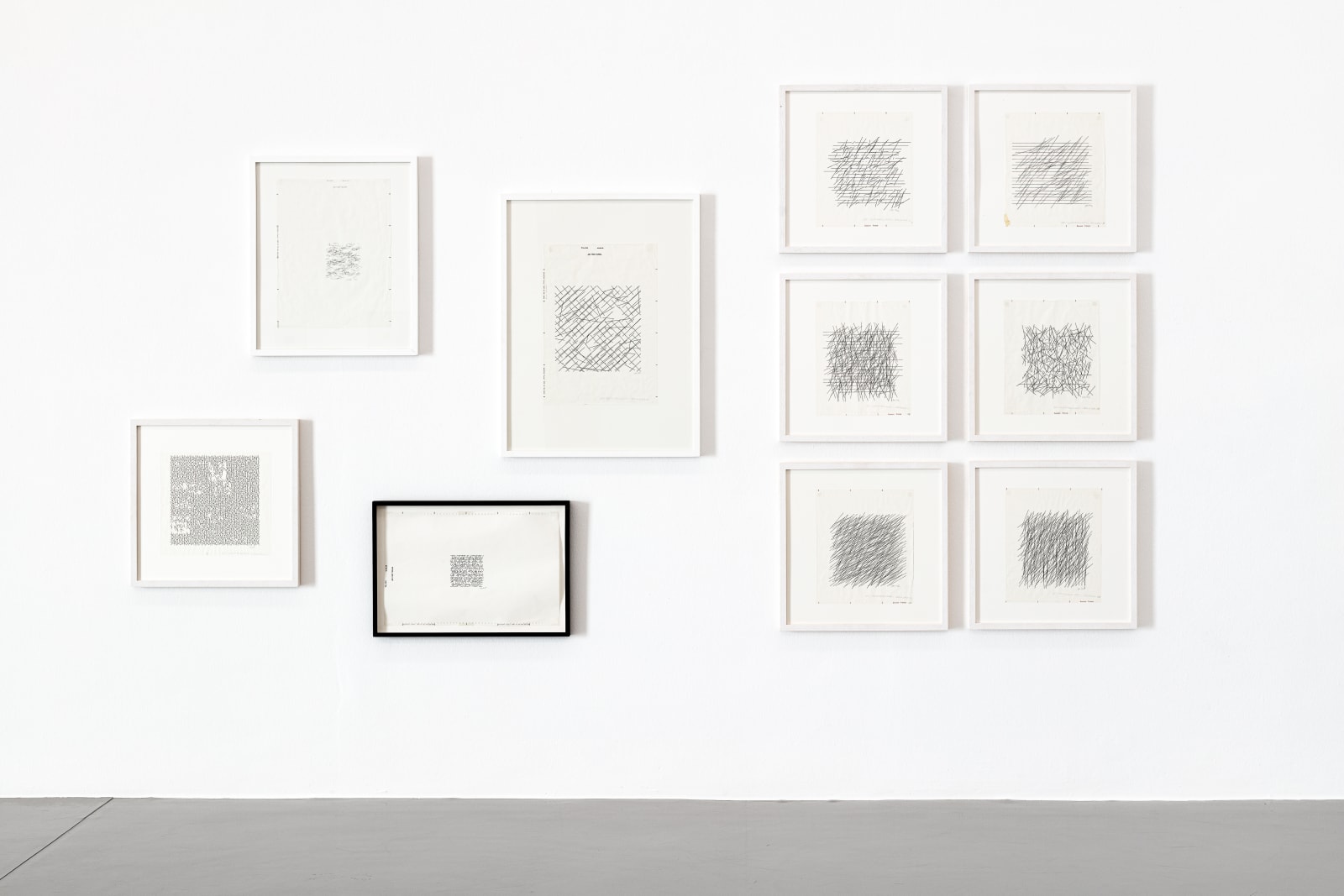 Véra Molnar, Unterbrechungen Lücken Leopold Hoesch Museum - Düren >> 6 Nov. 2022