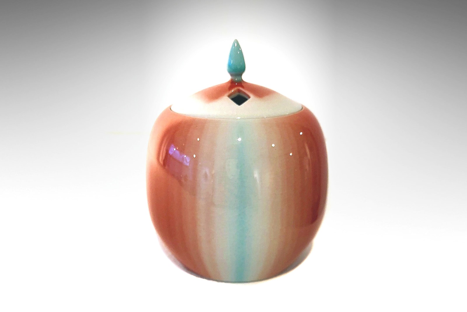 Incense Burner- Akebono (Daybreak), 2015 Porcelain with vivid colored glaze (yôsai) 5 × 4 1/4 in (12.7 × 10.8 cm)
