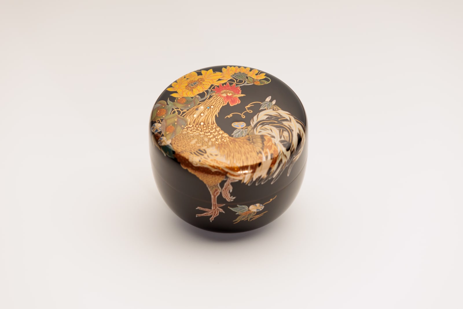 Chahira Issai of Senshudo, Tea Caddy, “Sunflowers and Rooster”, 2024