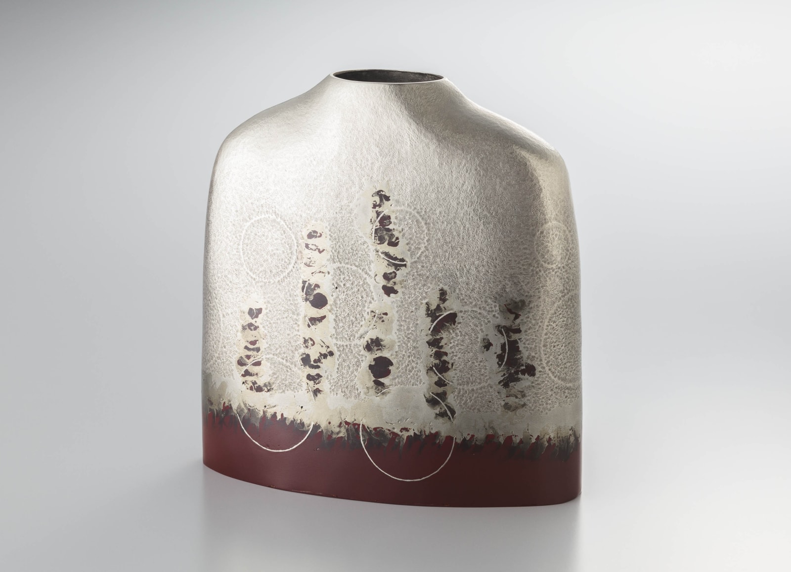 Oshiyama Motoko, Silver Vase