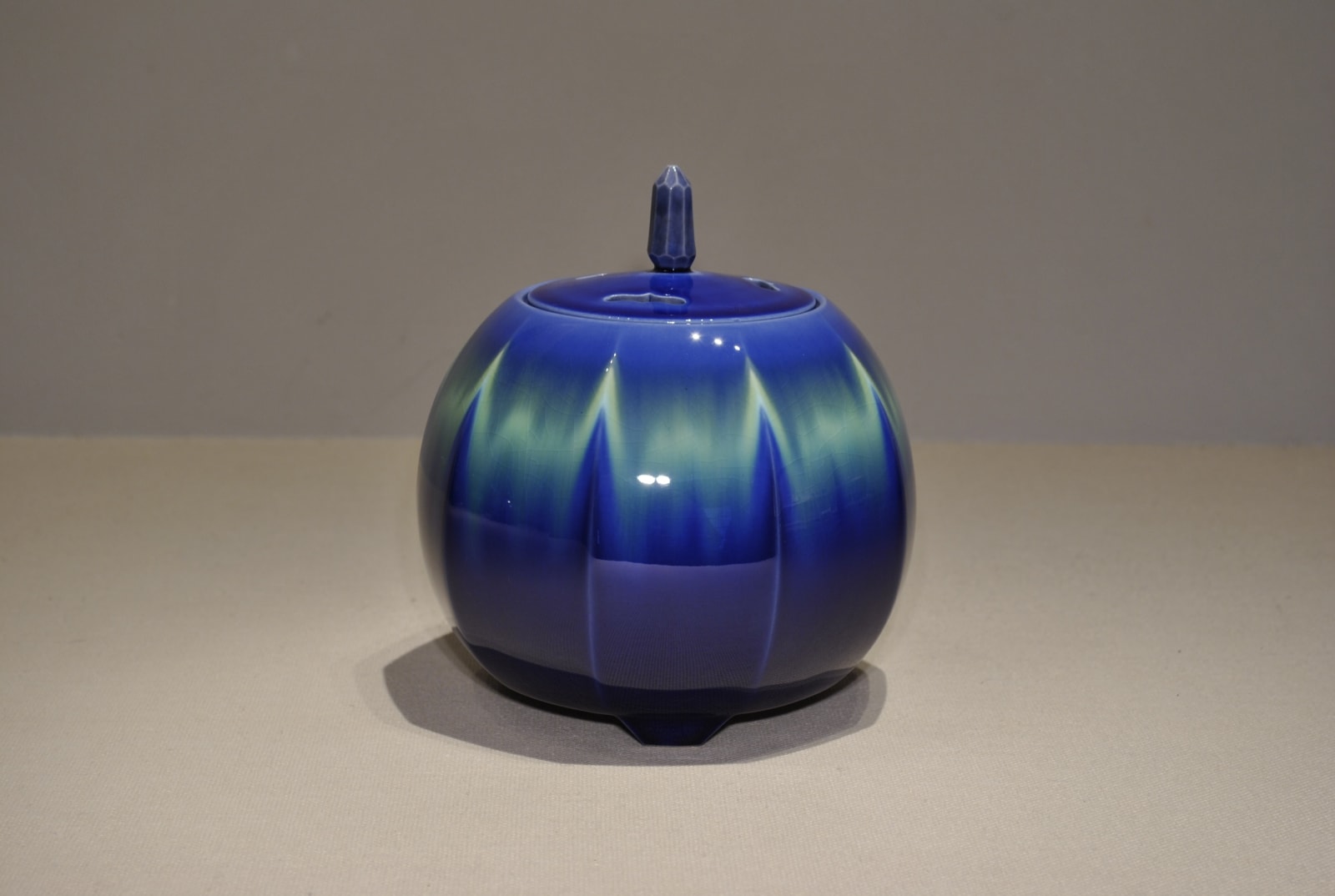 Tokuda Yasokichi III, Incense Burner with Chamfering, 2005