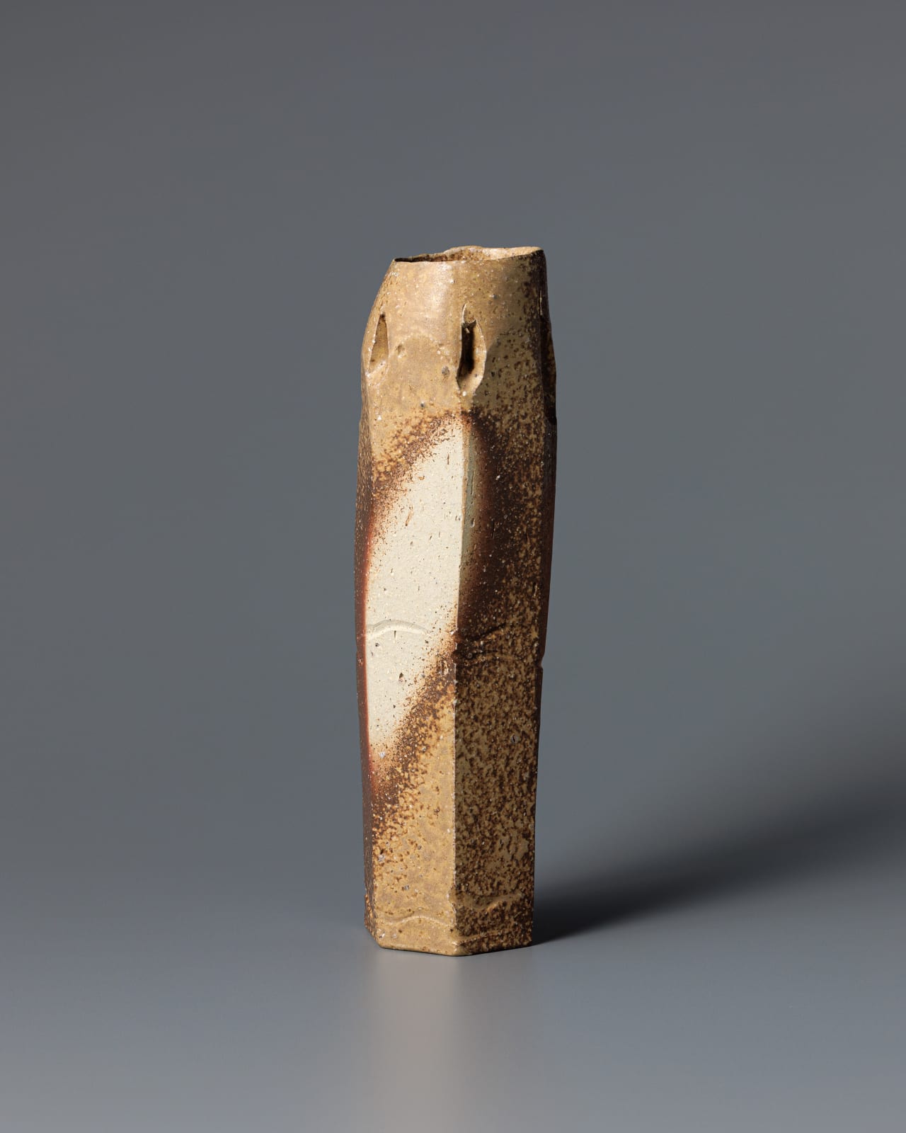 Isezaki Jun , Carved Flower Vessel, 2022