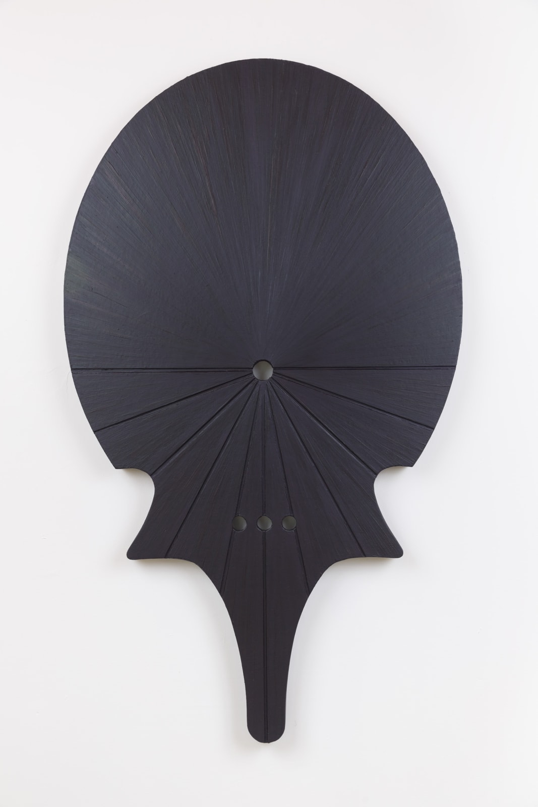 Michael Rey, Vuartte (2019). Oil and encaustic on chipboard, shaped aluminum panel, 48 3/8 x 28 inches.