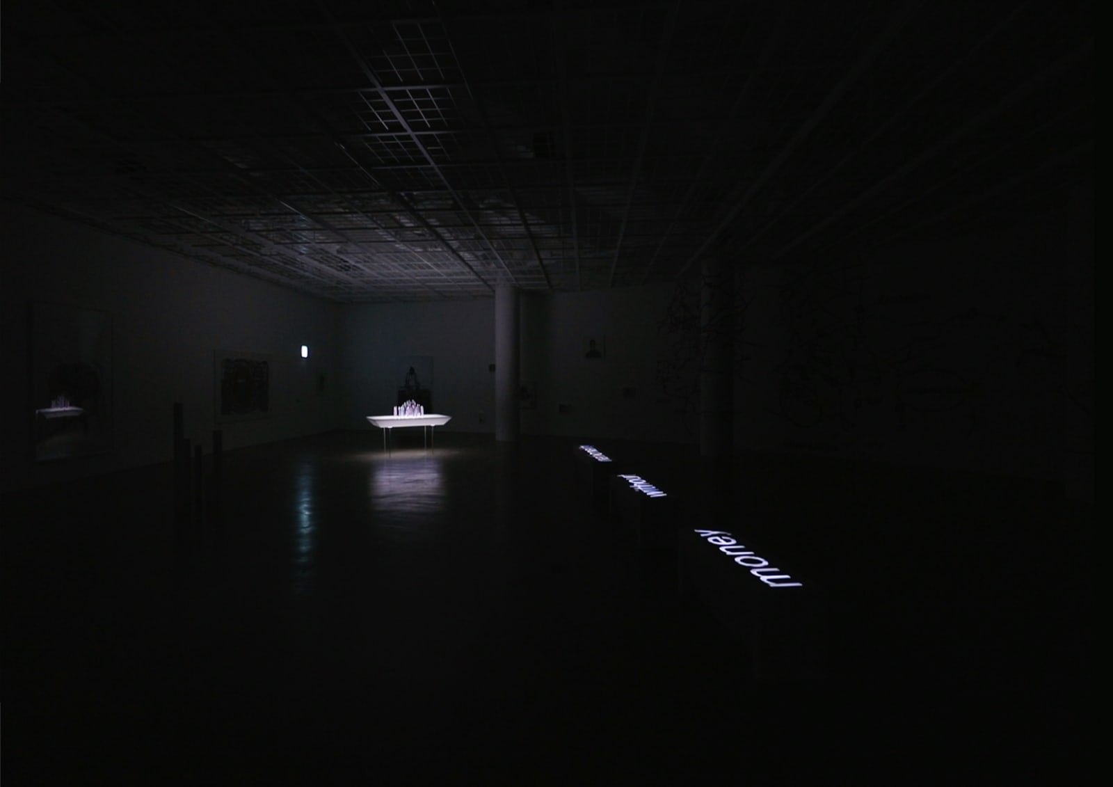 Installation view of Equation = TIME and/of Evolution in City, at the exhibition‘Money Without Nationality’ Art Sonje Center, 2017, [the exhibition space under dark condition] https://vimeo.com/247592715