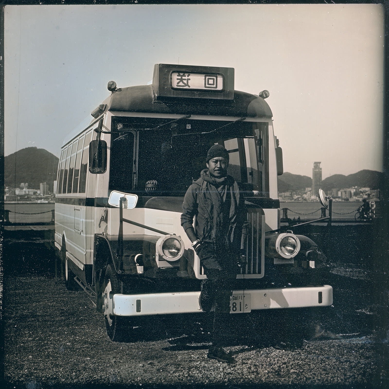 Takashi Arai, Self with bus, 11 April, 2020