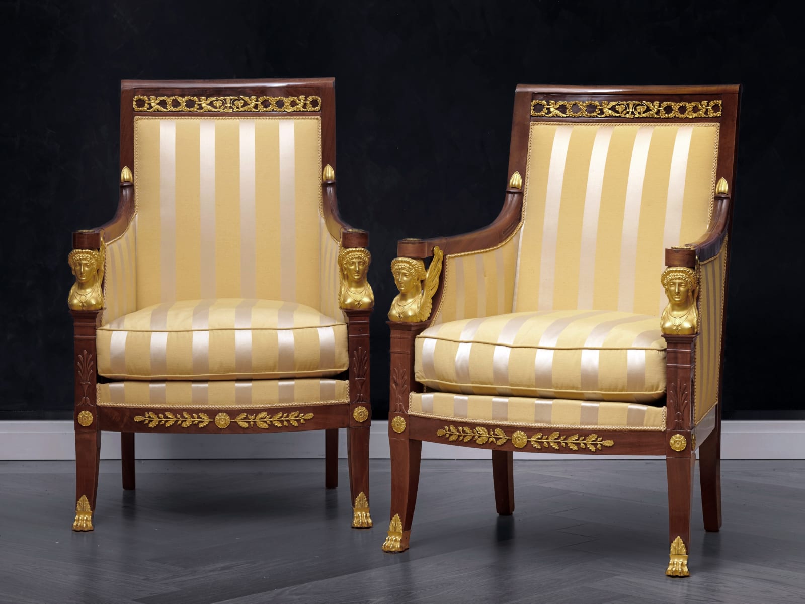 Etienne-François Quenne, A suite of Restauration seating furniture, containing a pair of bergères, a set of 6 fauteuils and a canapé by Etienne-François Quenne, Paris, date circa 1825