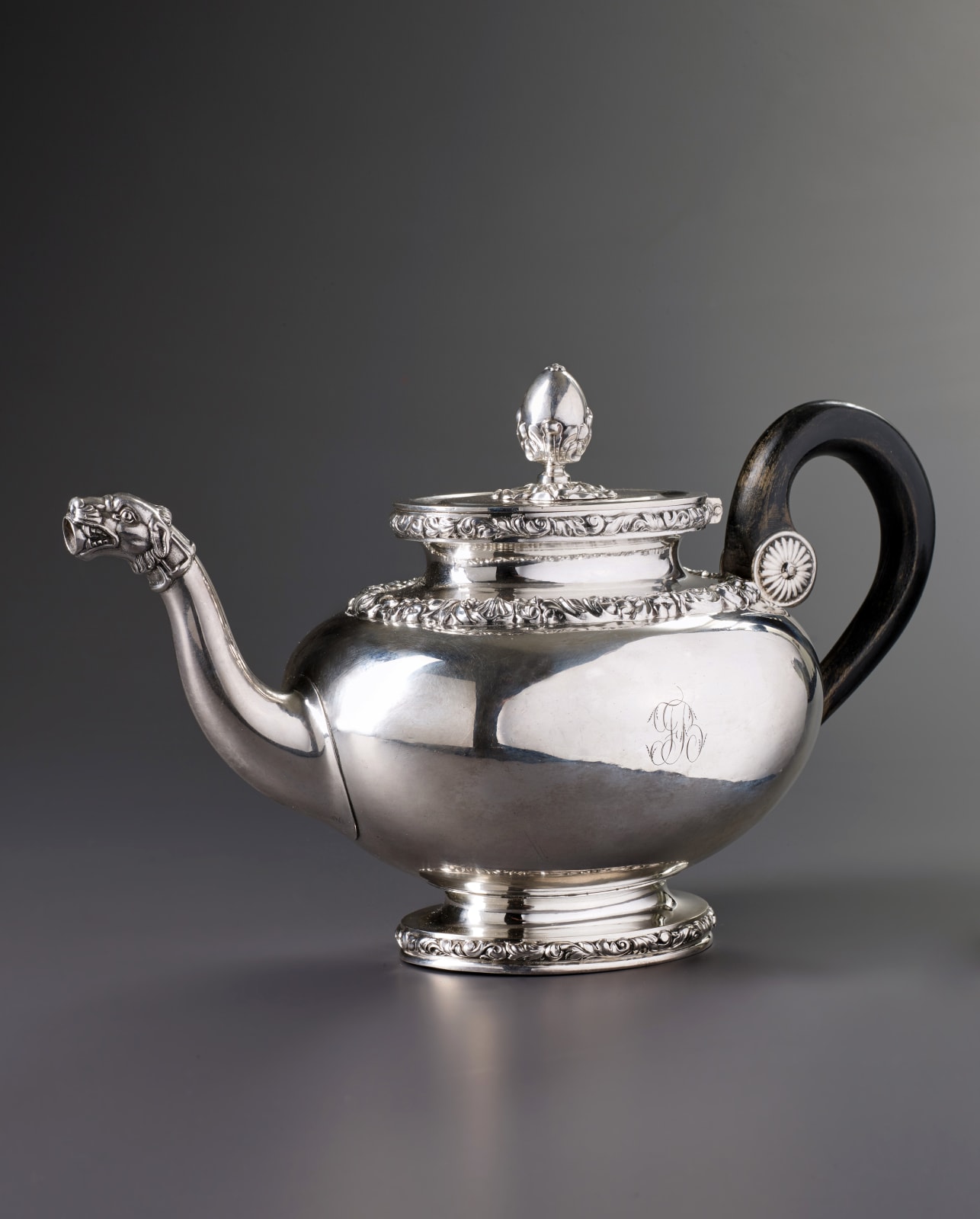 A Swiss tea pot, Lausanne, date circa 1830
