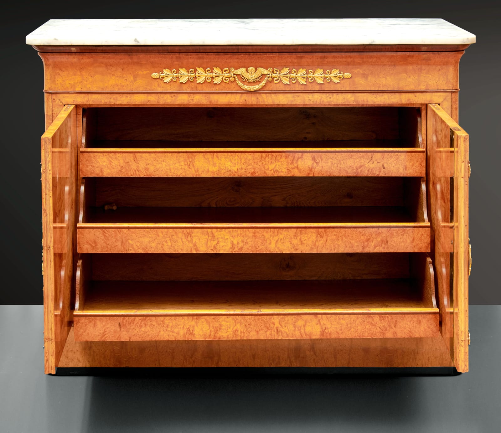 Jacob-Desmalter et Cie (attributed to), An Empire secrétaire à abattant and matching commode attributed to Jacob-Desmalter et Cie, Paris, date circa 1825