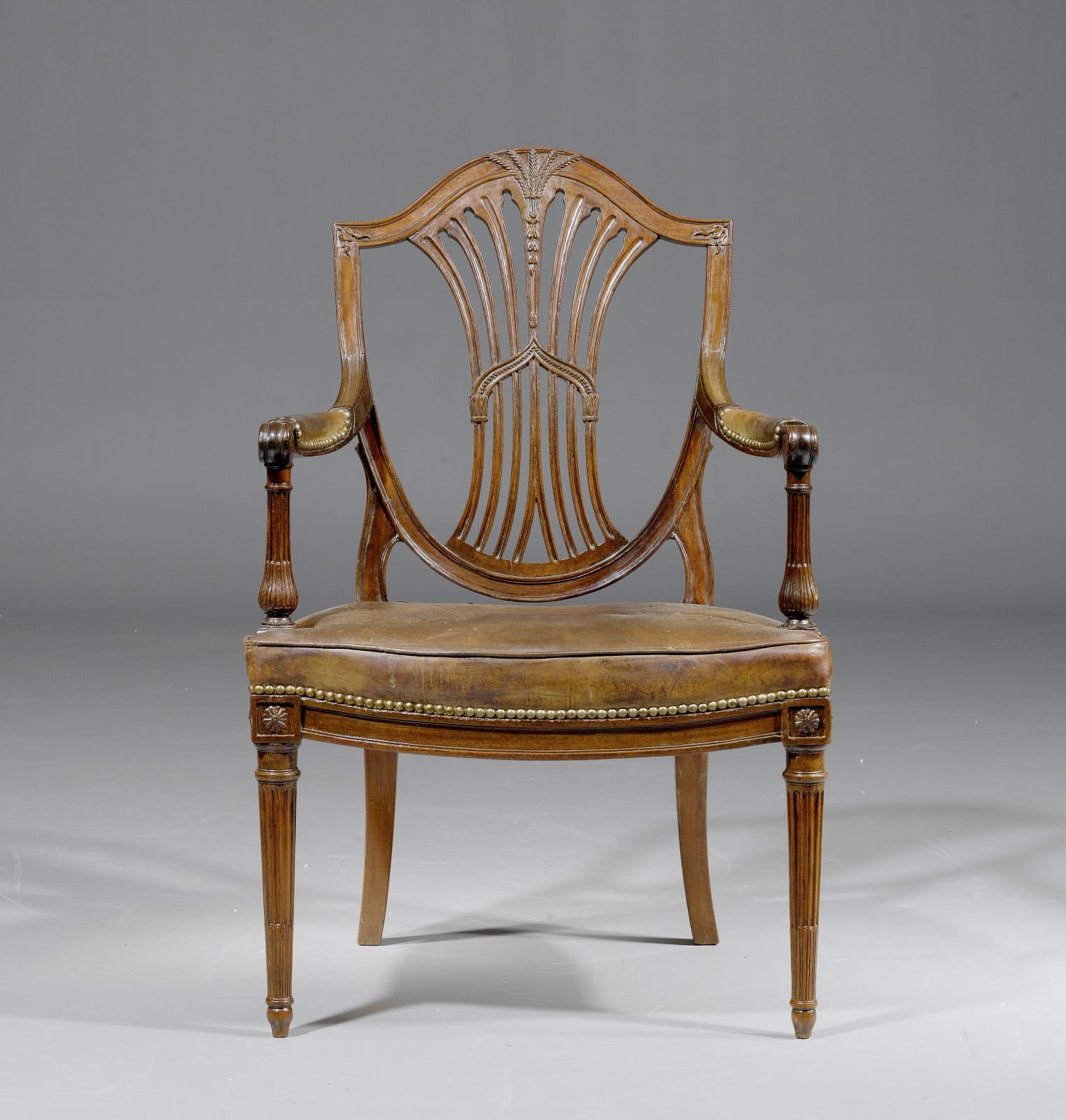 Unknown, A Louis XVI fauteuil “à la Reine”, with sabre legs, Paris, date circa 1780