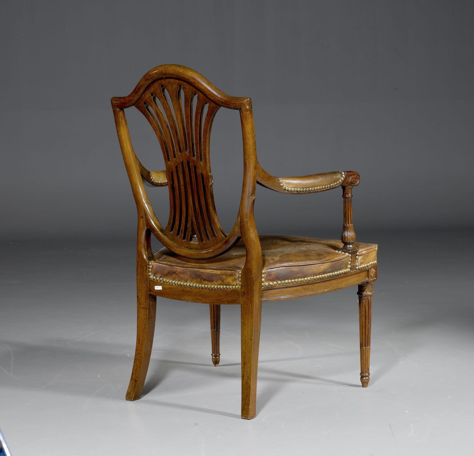 Unknown, A Louis XVI fauteuil “à la Reine”, with sabre legs, Paris, date circa 1780