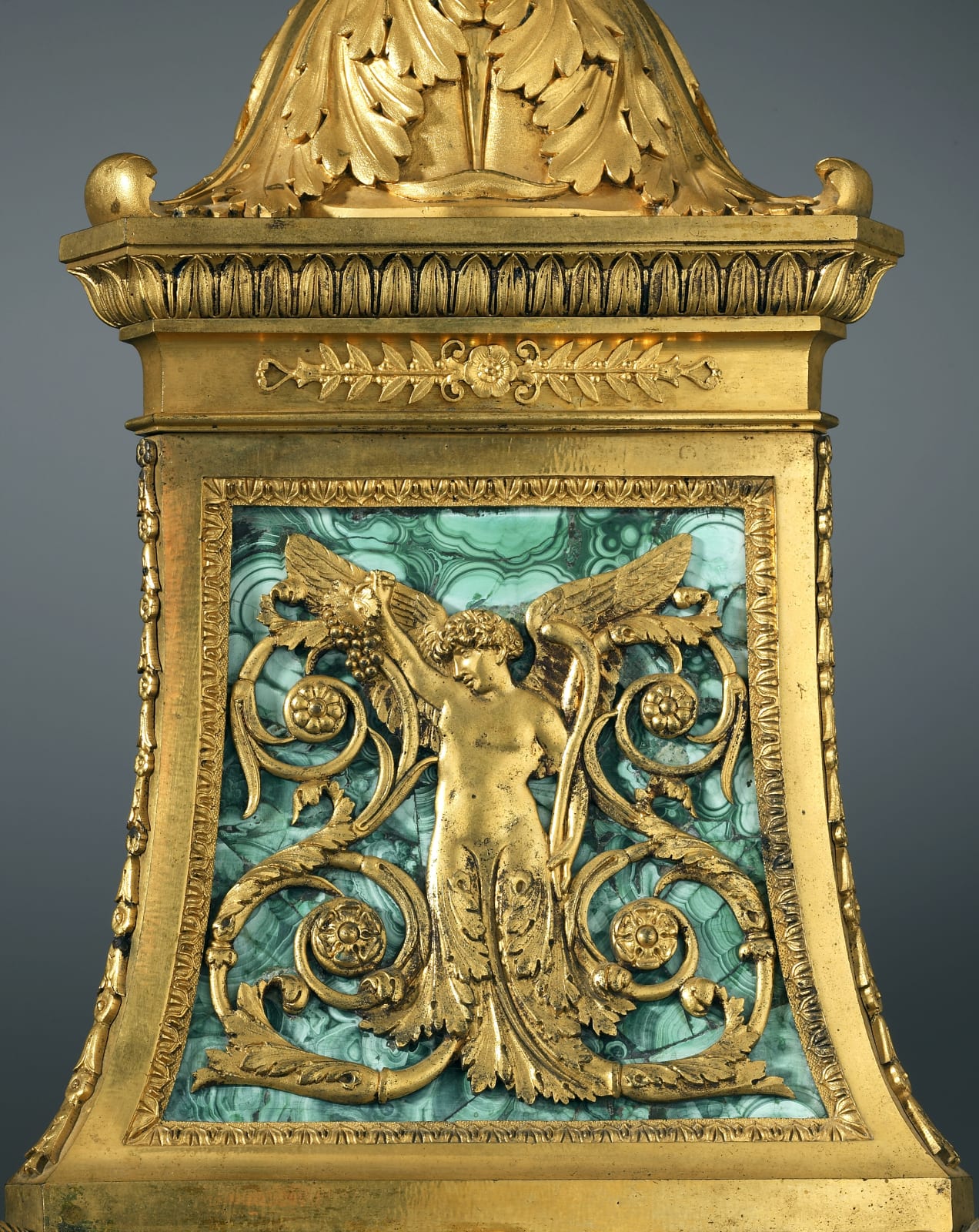 Pierre-Philippe Thomire, A pair of Empire tazze made by Pierre-Philippe Thomire, Paris, date circa 1811
