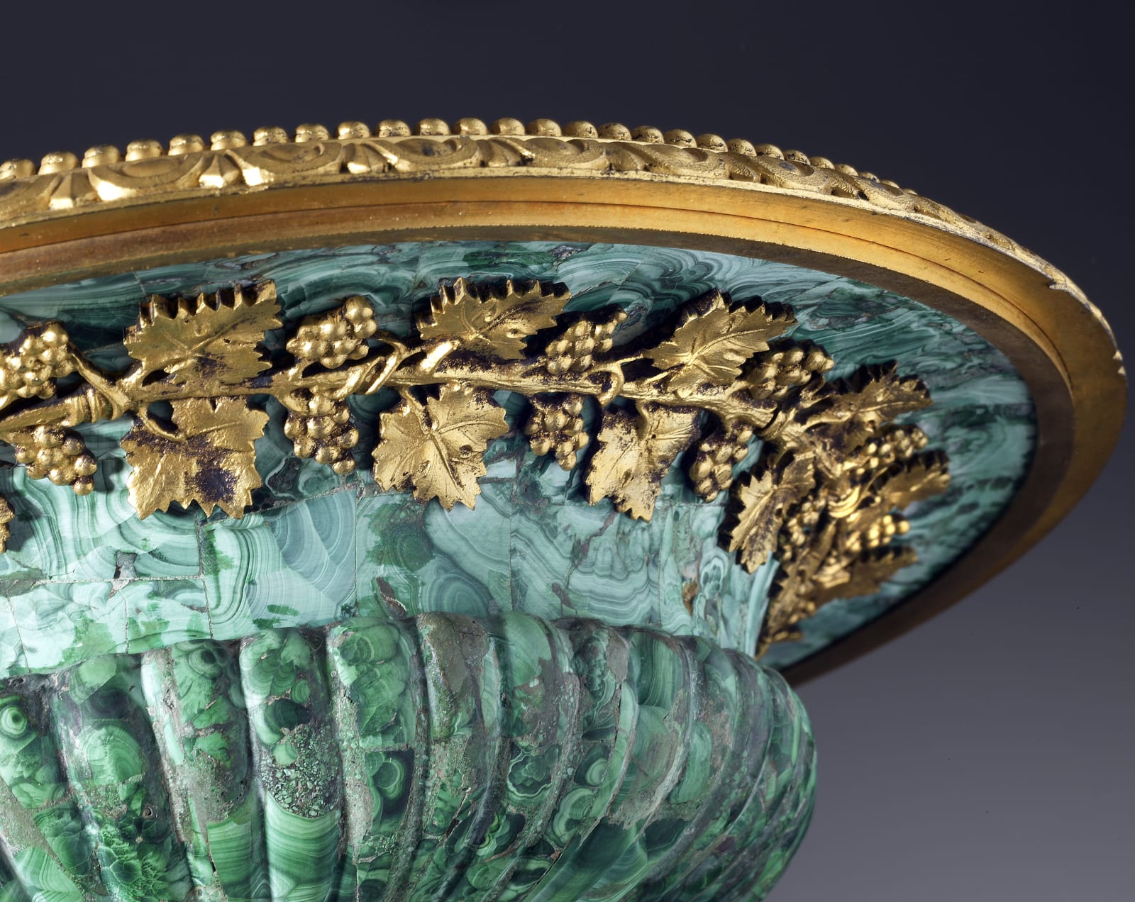 Pierre-Philippe Thomire, A pair of Empire tazze made by Pierre-Philippe Thomire, Paris, date circa 1811