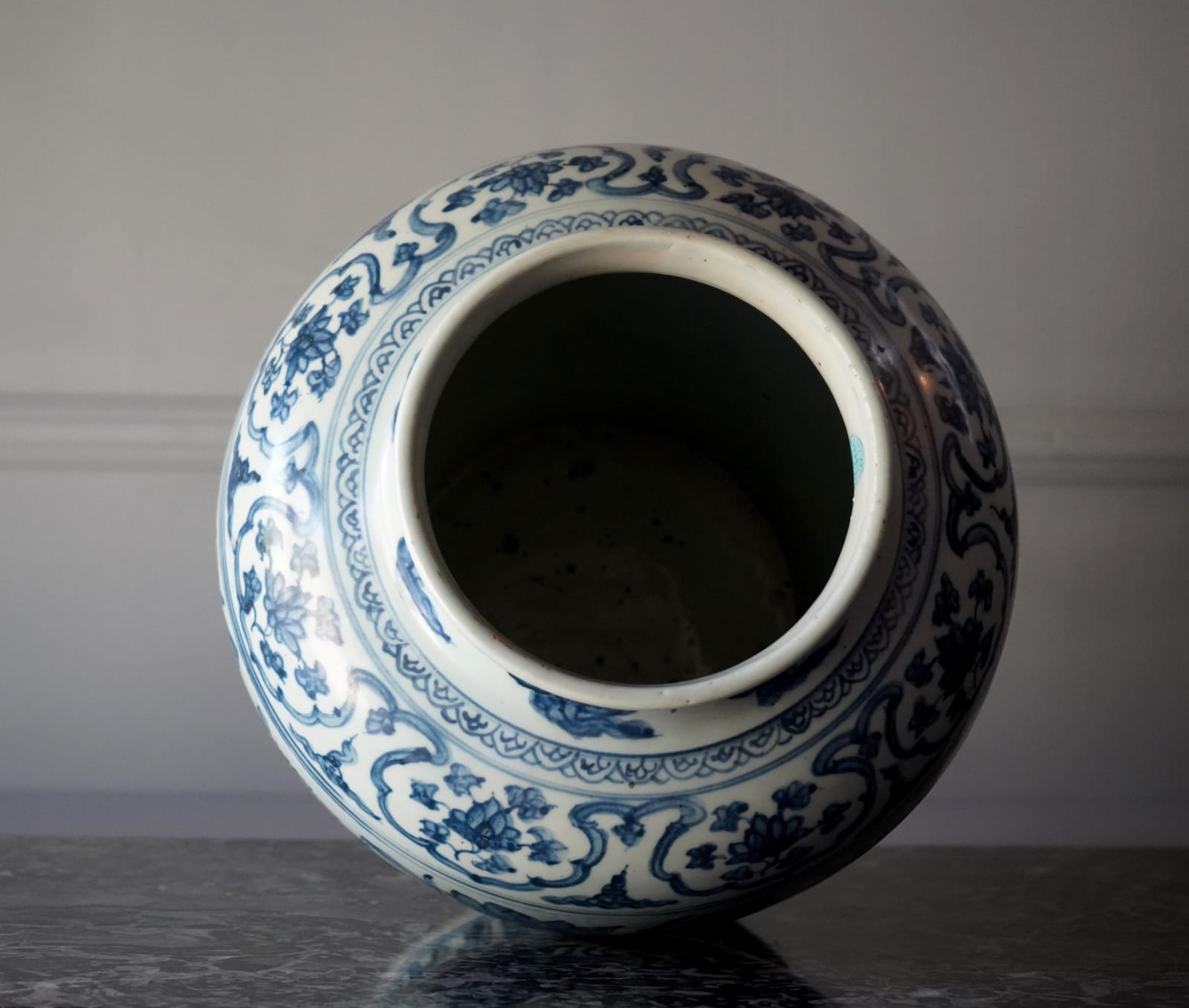 Unknown, A large underglaze blue baluster Jar, Ming Dinasty, date circa 1500