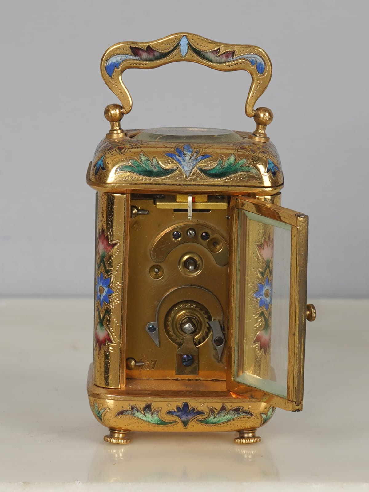 Unknown, A 19th Century carriage clock with round corners, Paris, date circa 1870