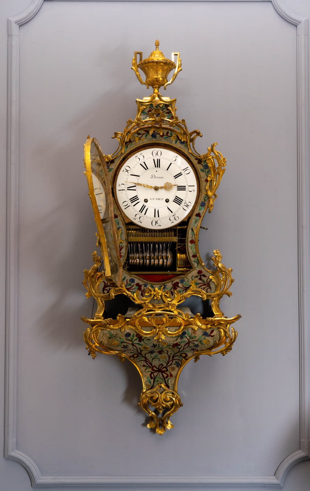 Devaux à St Diez, Late Louis XV Grand Cartel with musical movement, circa 1770