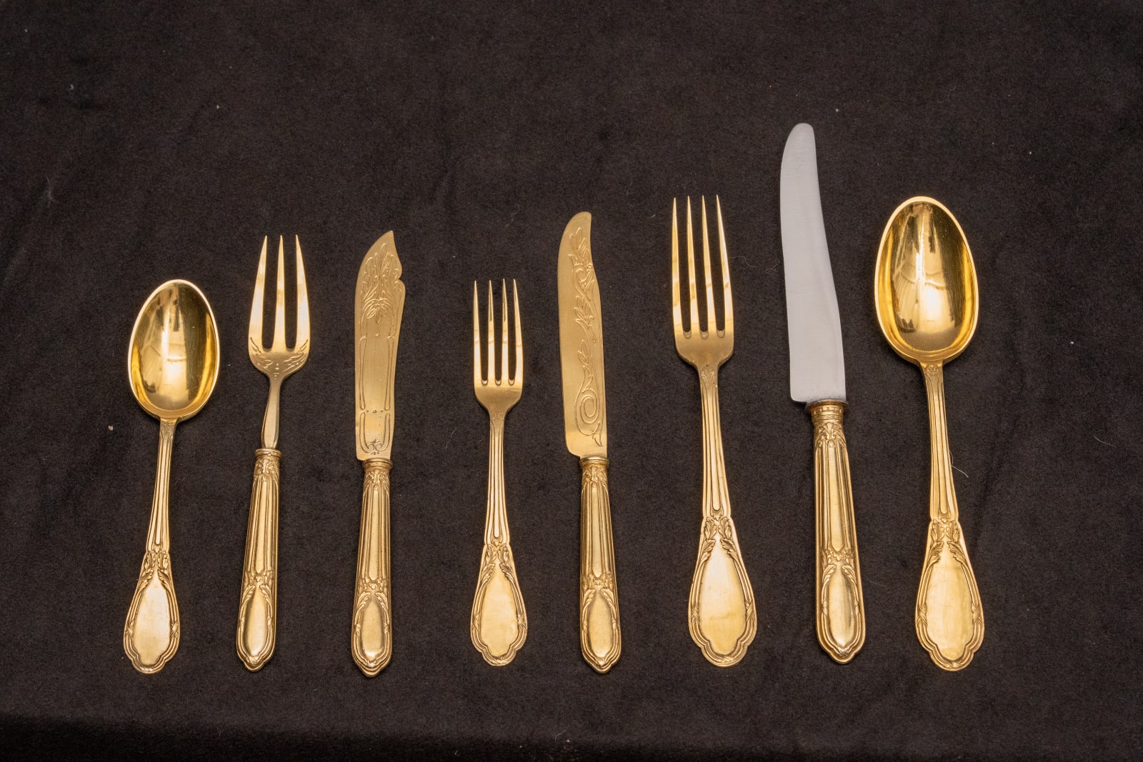 Giovanni Battista Cristofanetti, A LATE NINETEENTH CENTURY PORTUGUESE LOUIS XVI-STYLE STIRLING SILVER AND SILVER GILT CUTLERY CANTEEN, Lisbon, Portugal, date circa 1890-1900