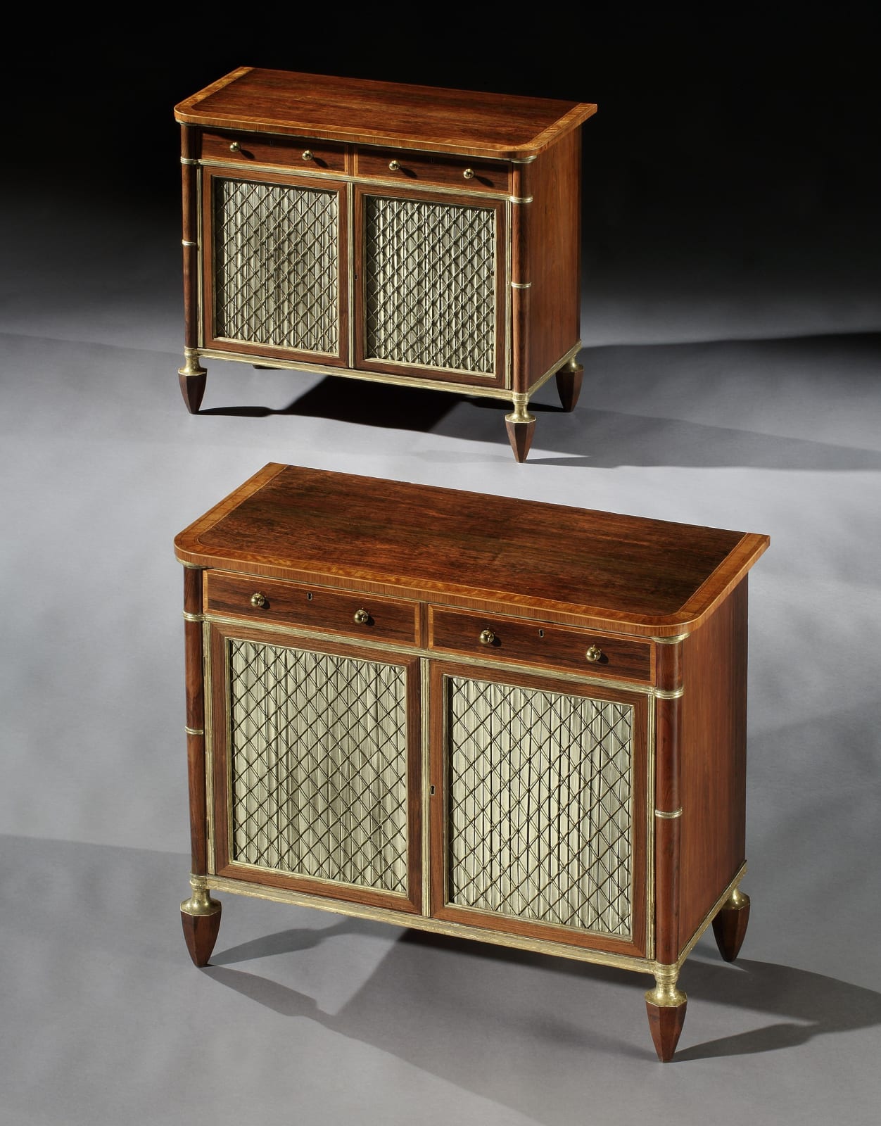 A PAIR OF REGENCY PERIOD ROSEWOOD SIDE CABINETS ATTRIBUTED TO MARSH & TATHAM, ENGLAND, CIRCA 1800