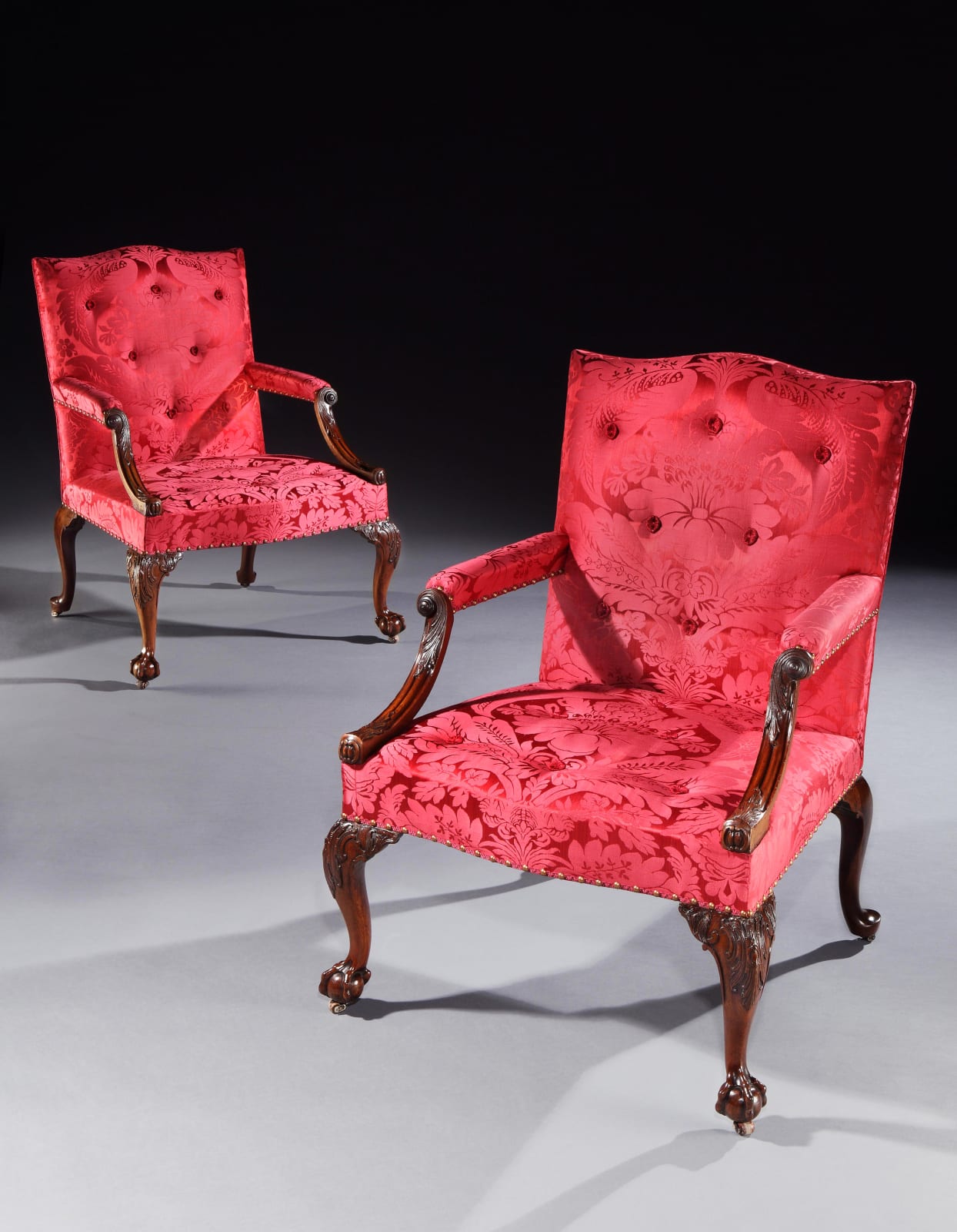 A PAIR OF GEORGE III MAHOGANY GAINSBOROUGH CHAIRS, ENGLISH, CIRCA 1760