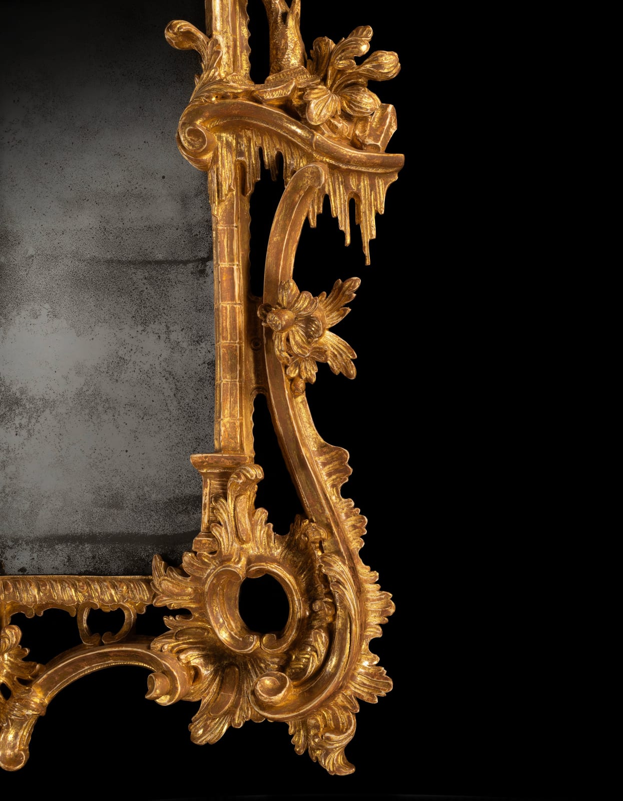 A GEORGE III GILTWOOD MIRROR, ENGLISH, CIRCA 1760