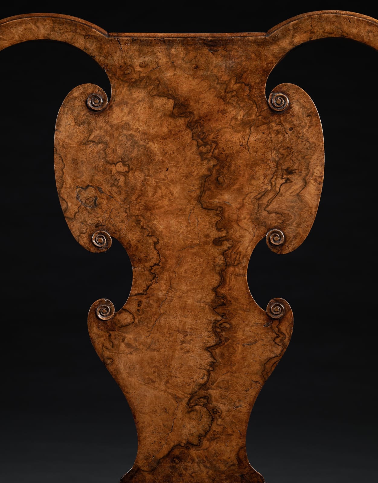 A PAIR OF GEORGE II WALNUT AND BURR WALNUT ARMCHAIRS, ENGLISH, CIRCA 1735