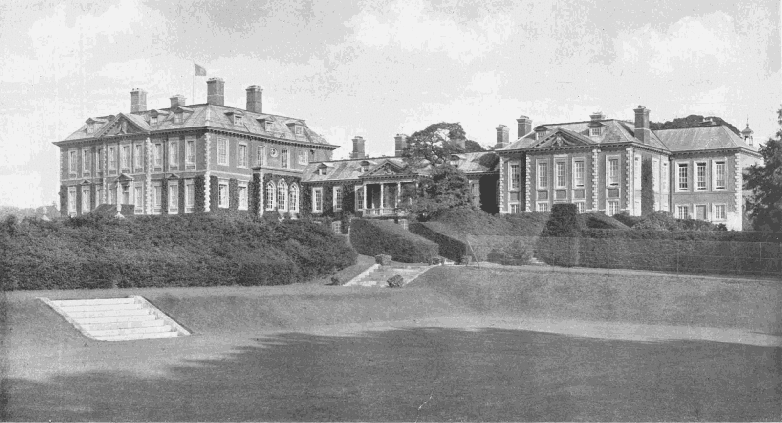 A PAIR OF GEORGE II WALNUT AND BURR WALNUT ARMCHAIRS, ENGLISH, CIRCA 1735
