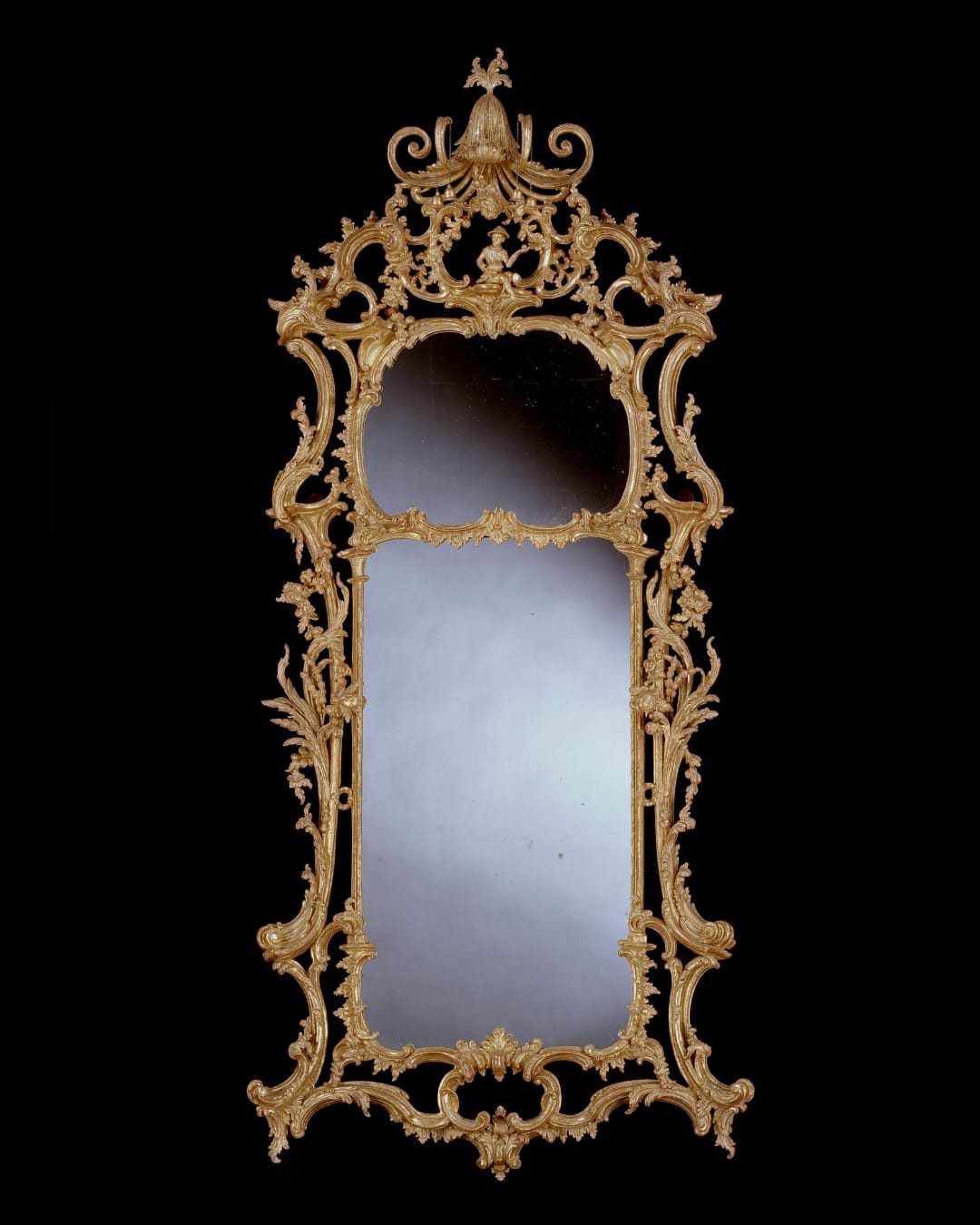 A GEORGE III GILTWOOD MIRROR, English, circa 1765