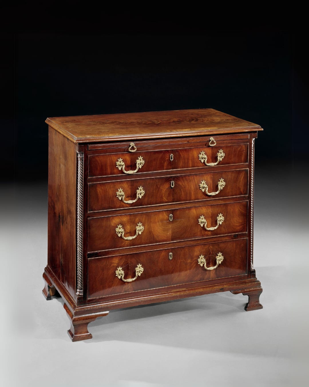 A GEORGE III MAHOGANY CHEST OF DRAWERS, English, circa 1760