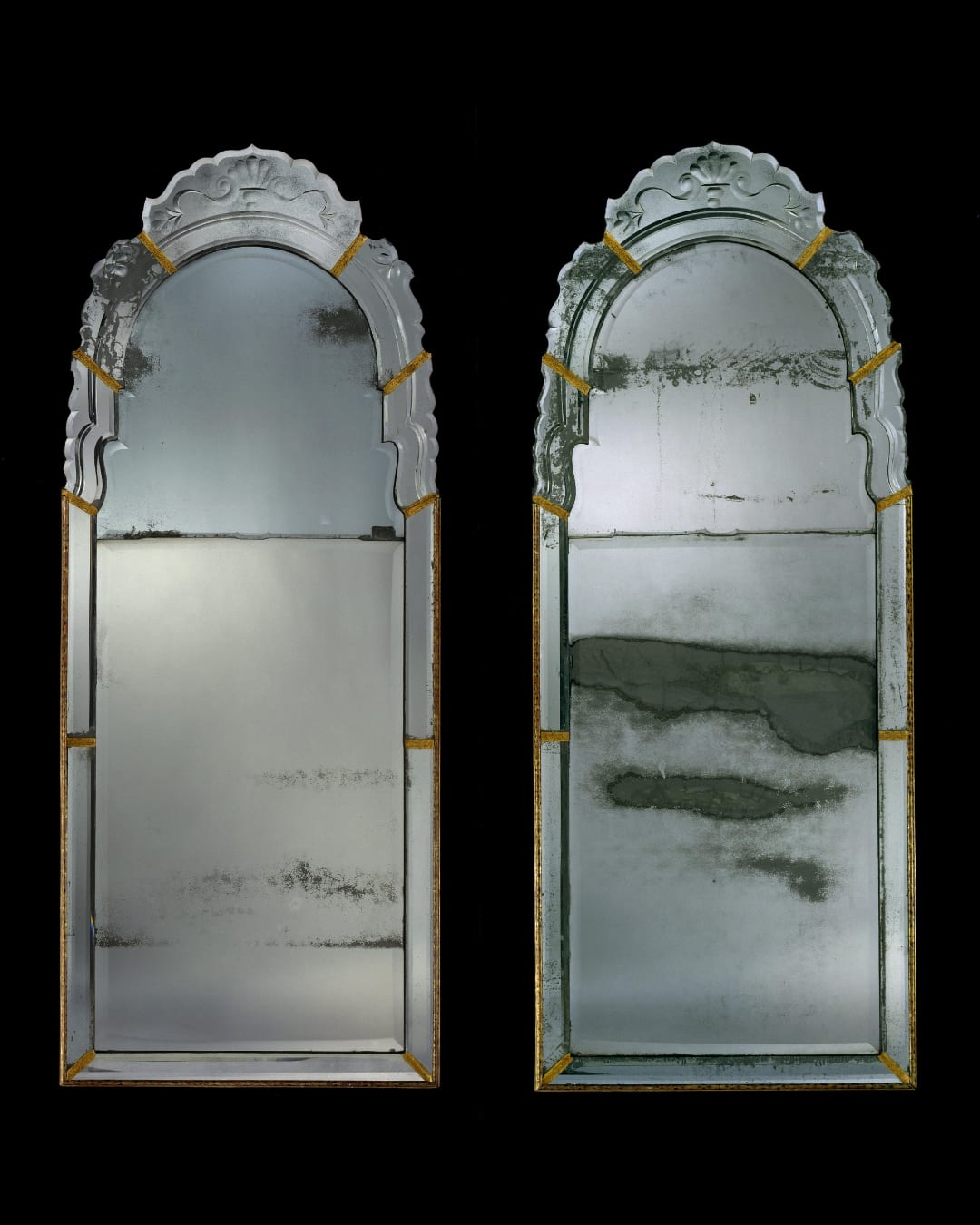 A PAIR OF QUEEN ANNE BORDER GLASS MIRRORS, English, circa 1705