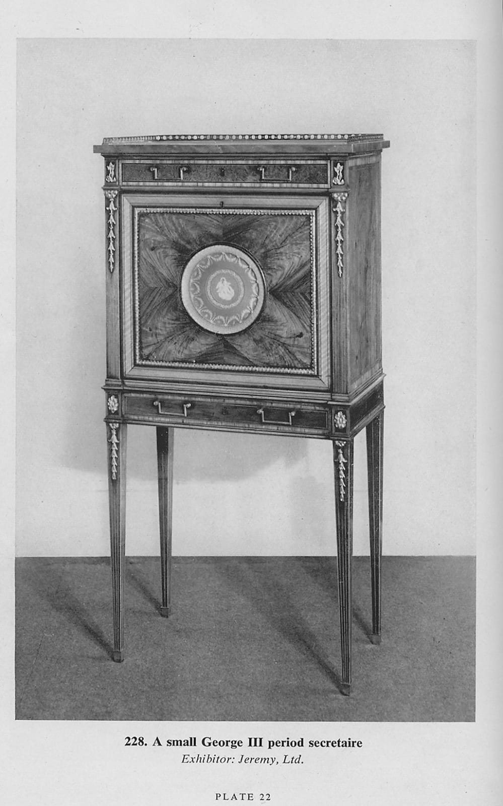 A GEORGE III SECRÉTAIRE À ABBATANT, English, circa 1795
