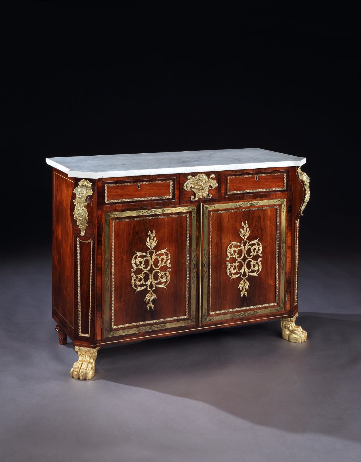 A PAIR OF REGENCY ROSEWOOD SIDE CABINETS, English, circa 1815