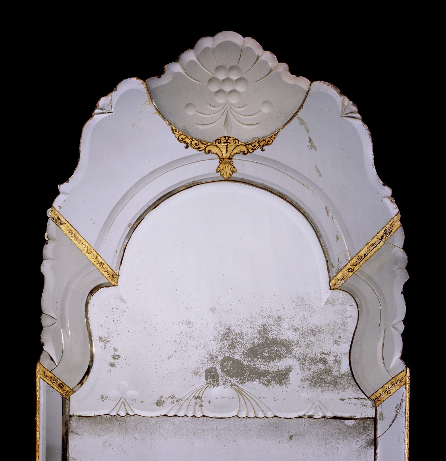 A QUEEN ANNE BORDER PIER GLASS , English, circa 1705