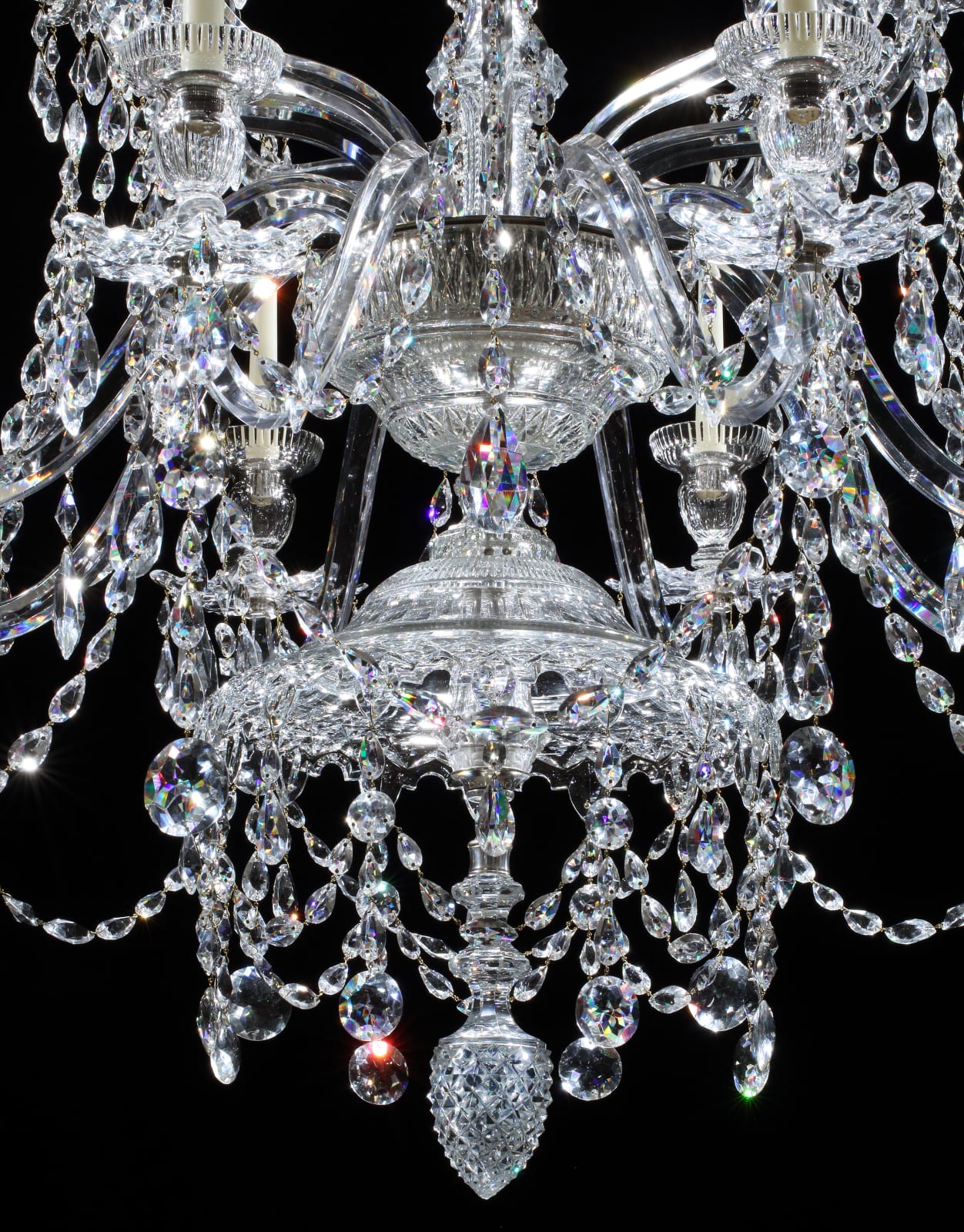 A GEORGE III CHANDELIER ATTRIBUTED TO WILLIAM PARKER, English, circa 1790