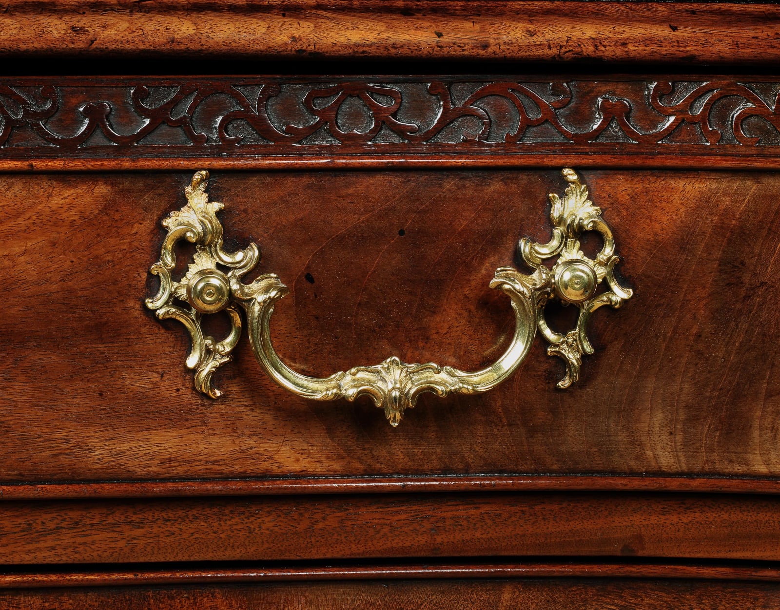 A GEORGE III MAHOGANY DRESSING COMMODE, English, circa 1770