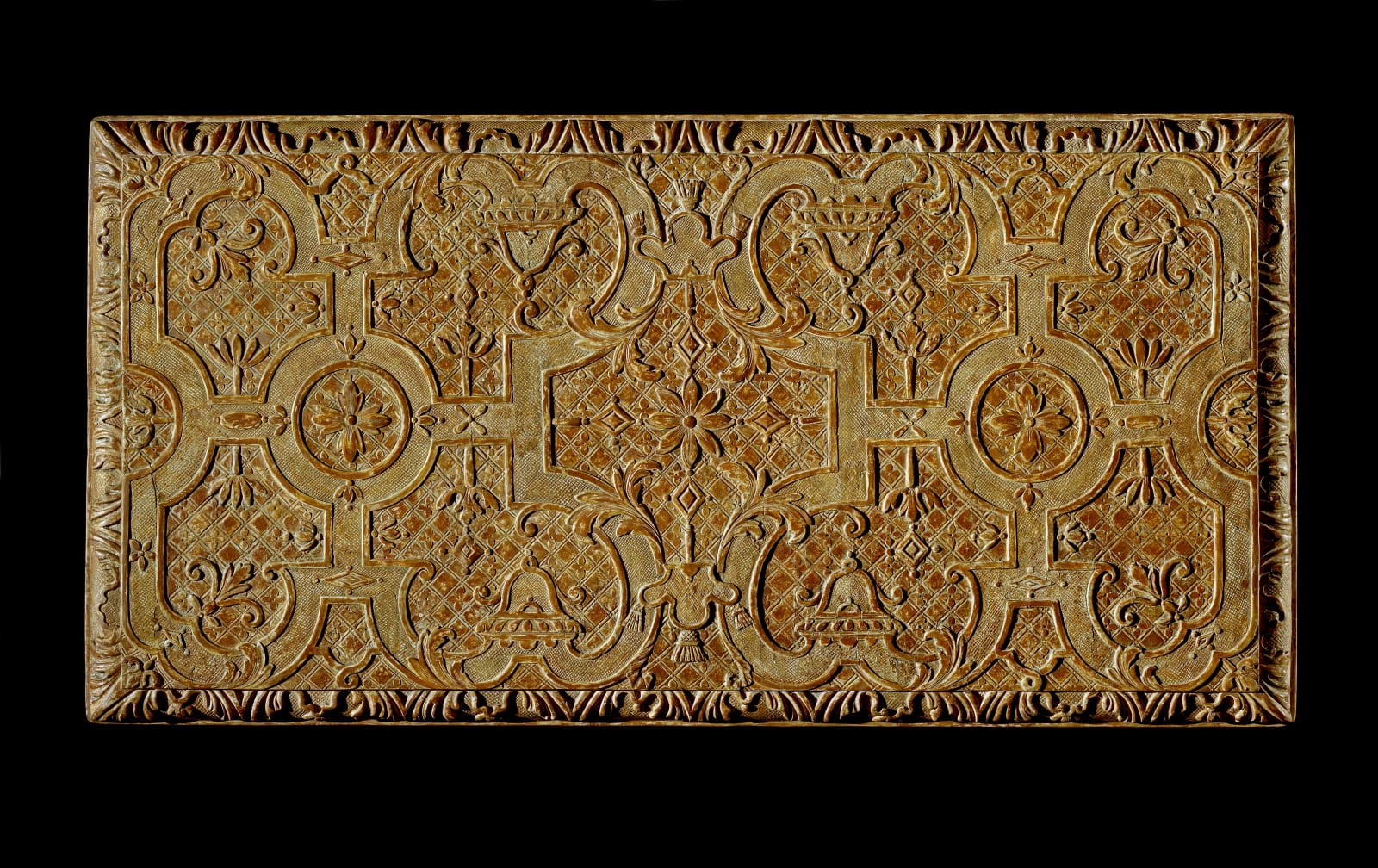 A WILLIAM AND MARY GILT GESSO SIDE TABLE, English, circa 1690