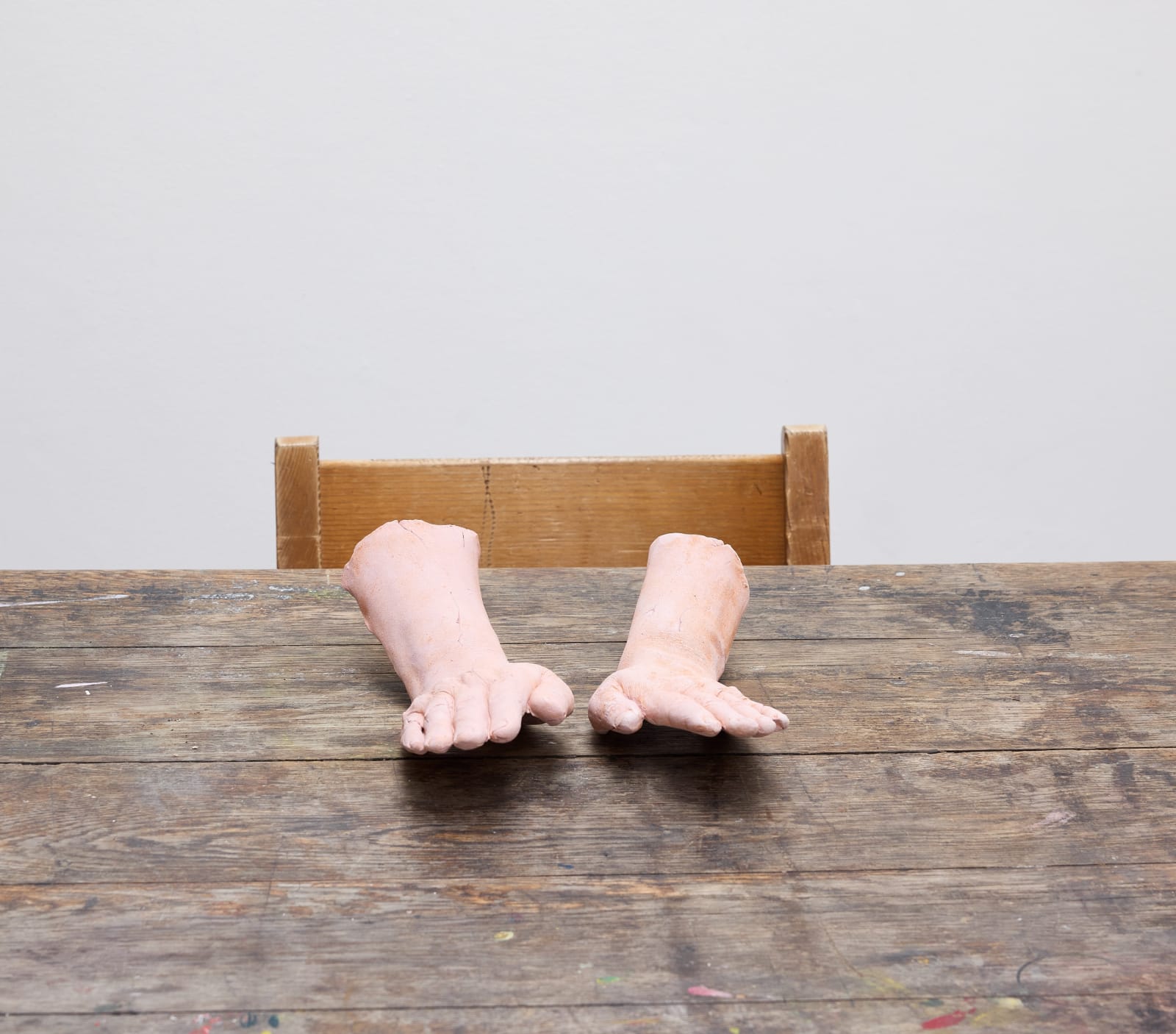 Roksana Pirouzmand, Rocking Hands, 2024