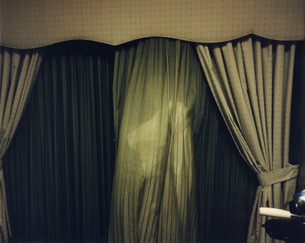 Larry Sultan, Mom in Curtains, 1991