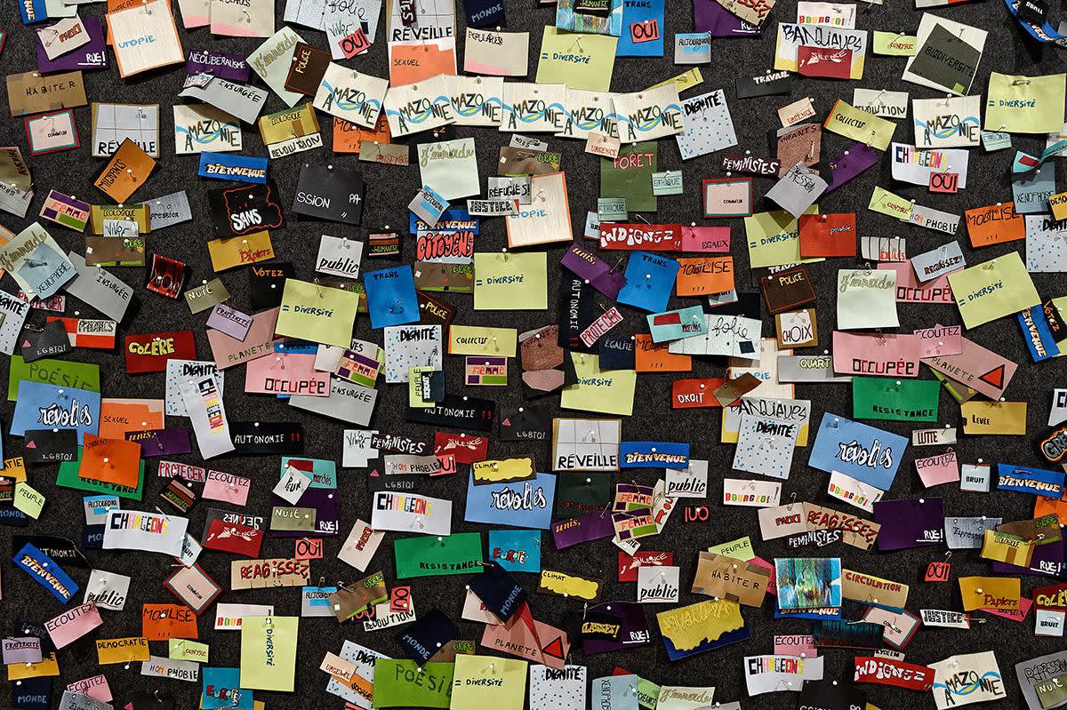 Rivane board of sayings and phrases