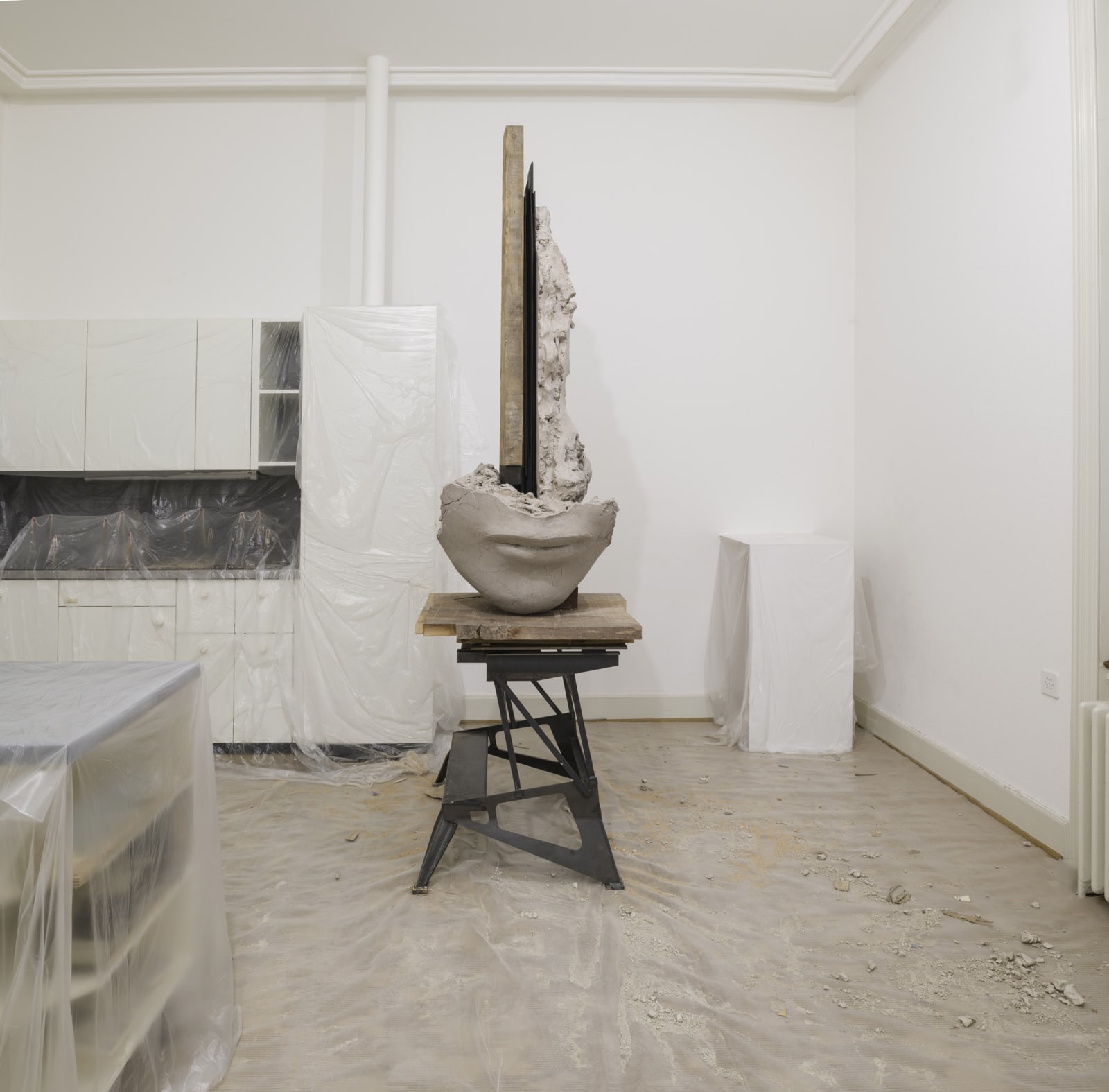 image of Manders sculpture, Manders installation at Parcours in Basel