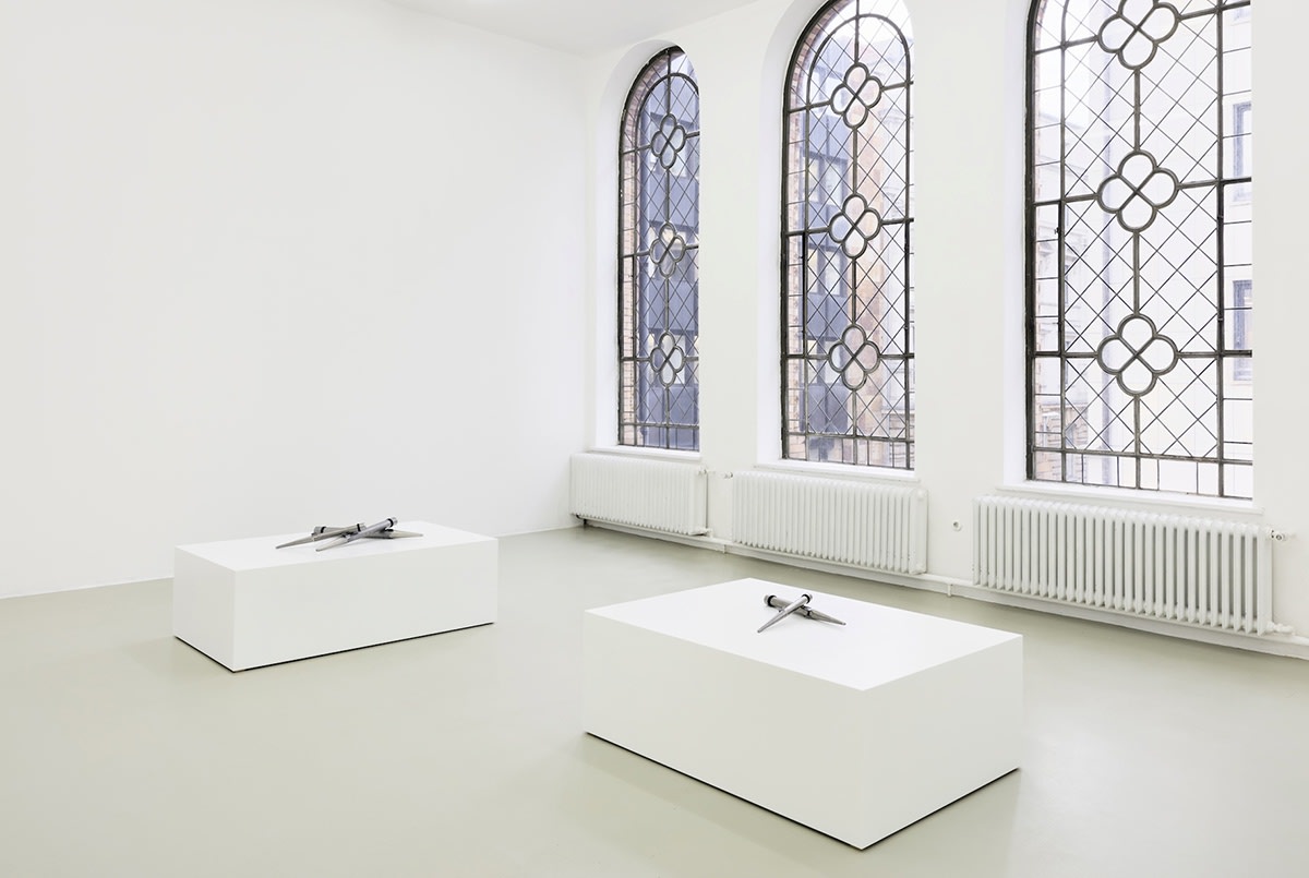 susan Philipsz sculptures on pedestals