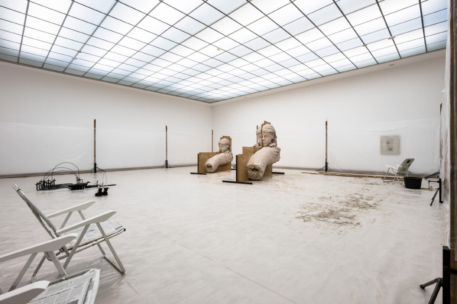 Image of Installation view of Mark Manders exhibition at Bonnefanten Museum