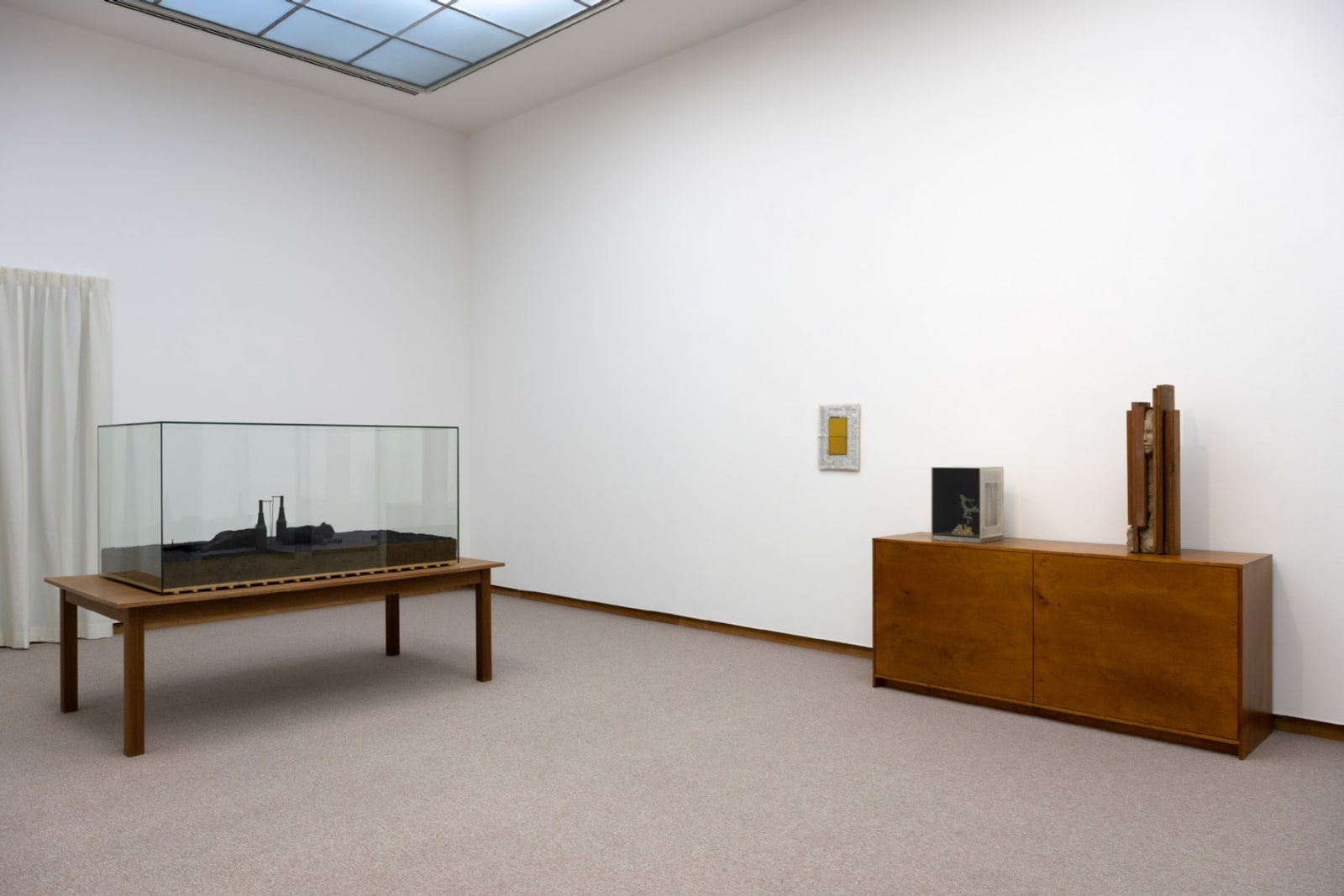 Image of Installation view of Mark Manders exhibition at Bonnefanten Museum